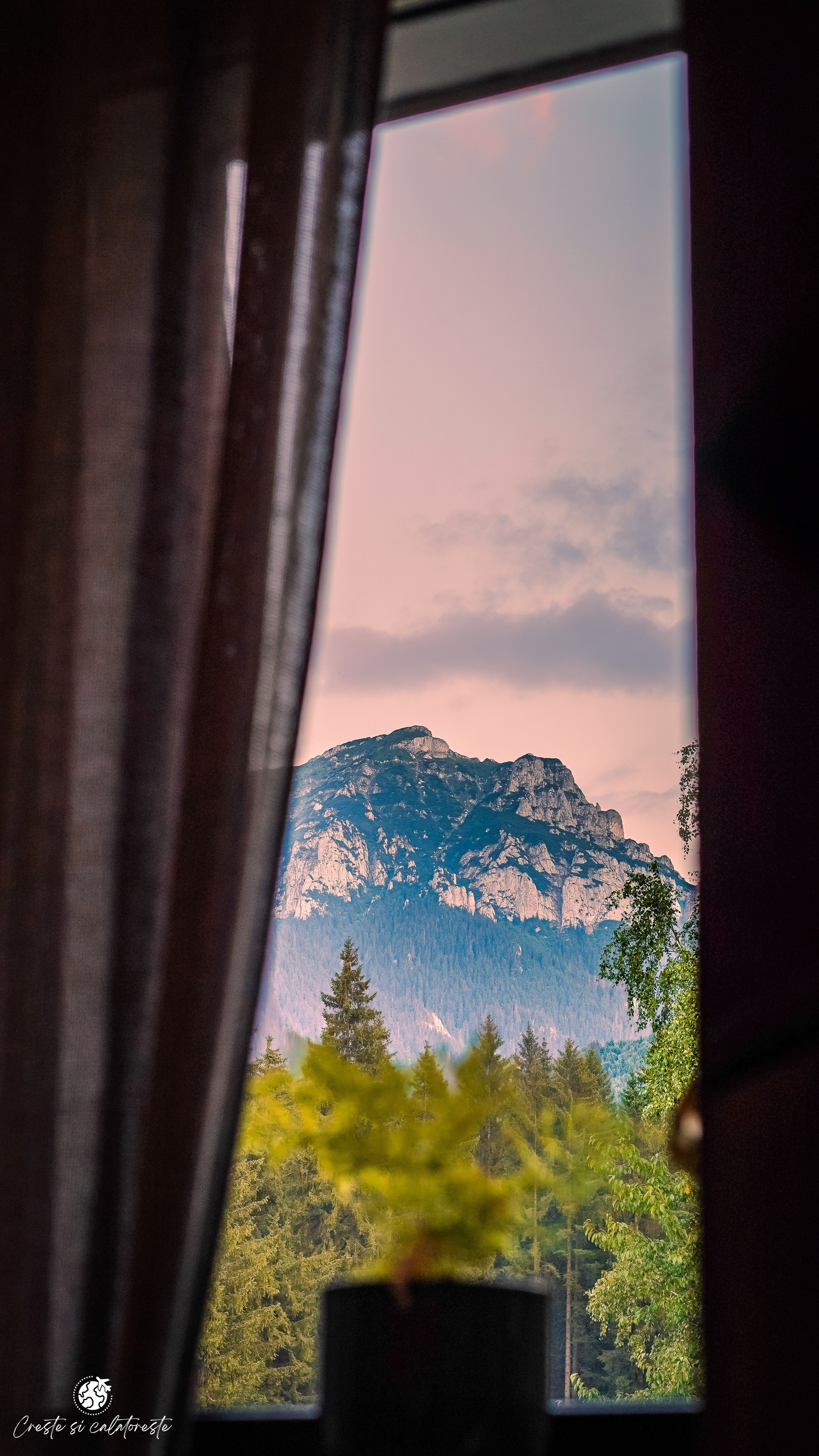 Bransilvania. Creste si calatoreste