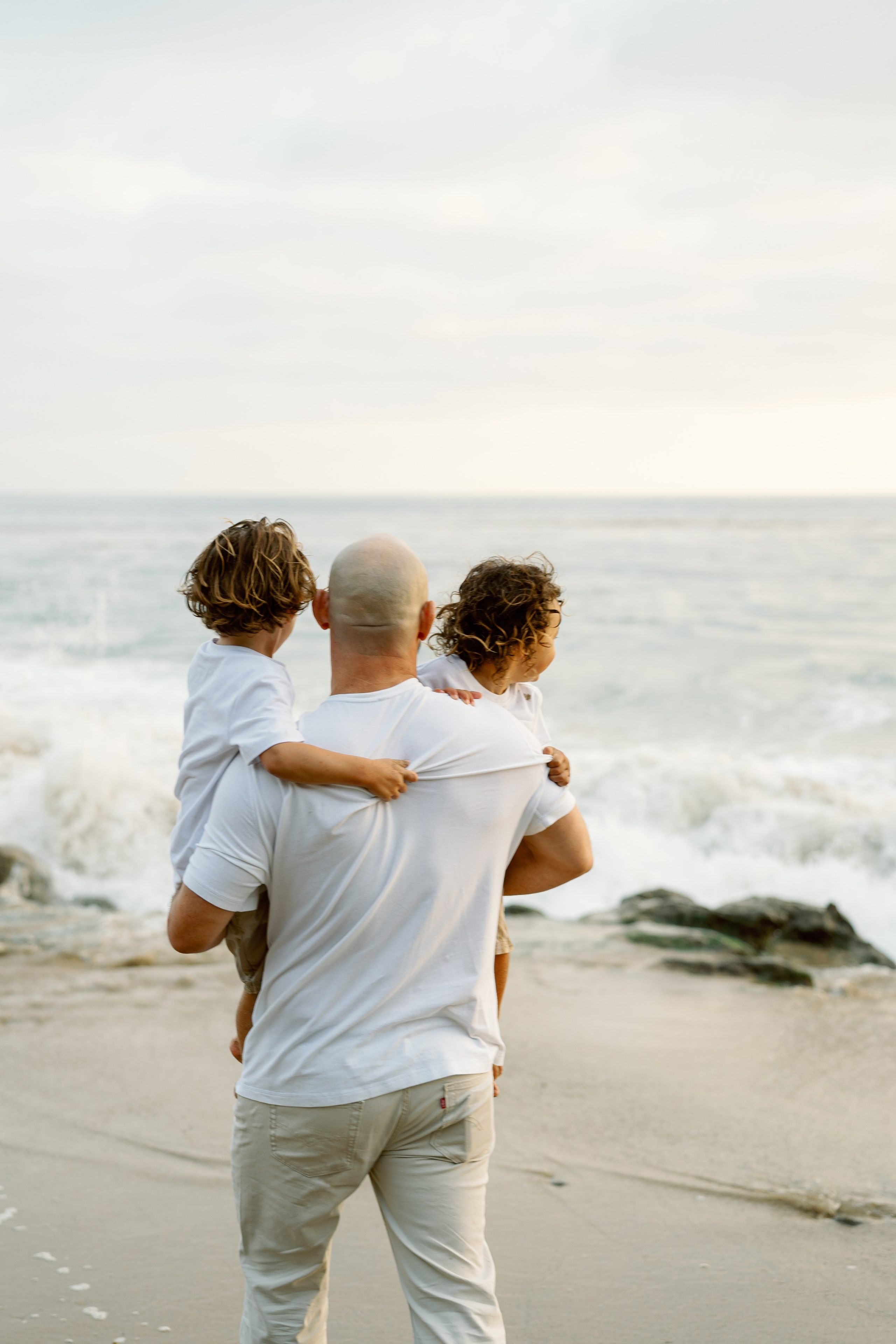 Maternity Photoshoot at Laguna Beach. Wedding Photography & Videography Team in California, Los Angeles, San Francisco, San Diego and Travel