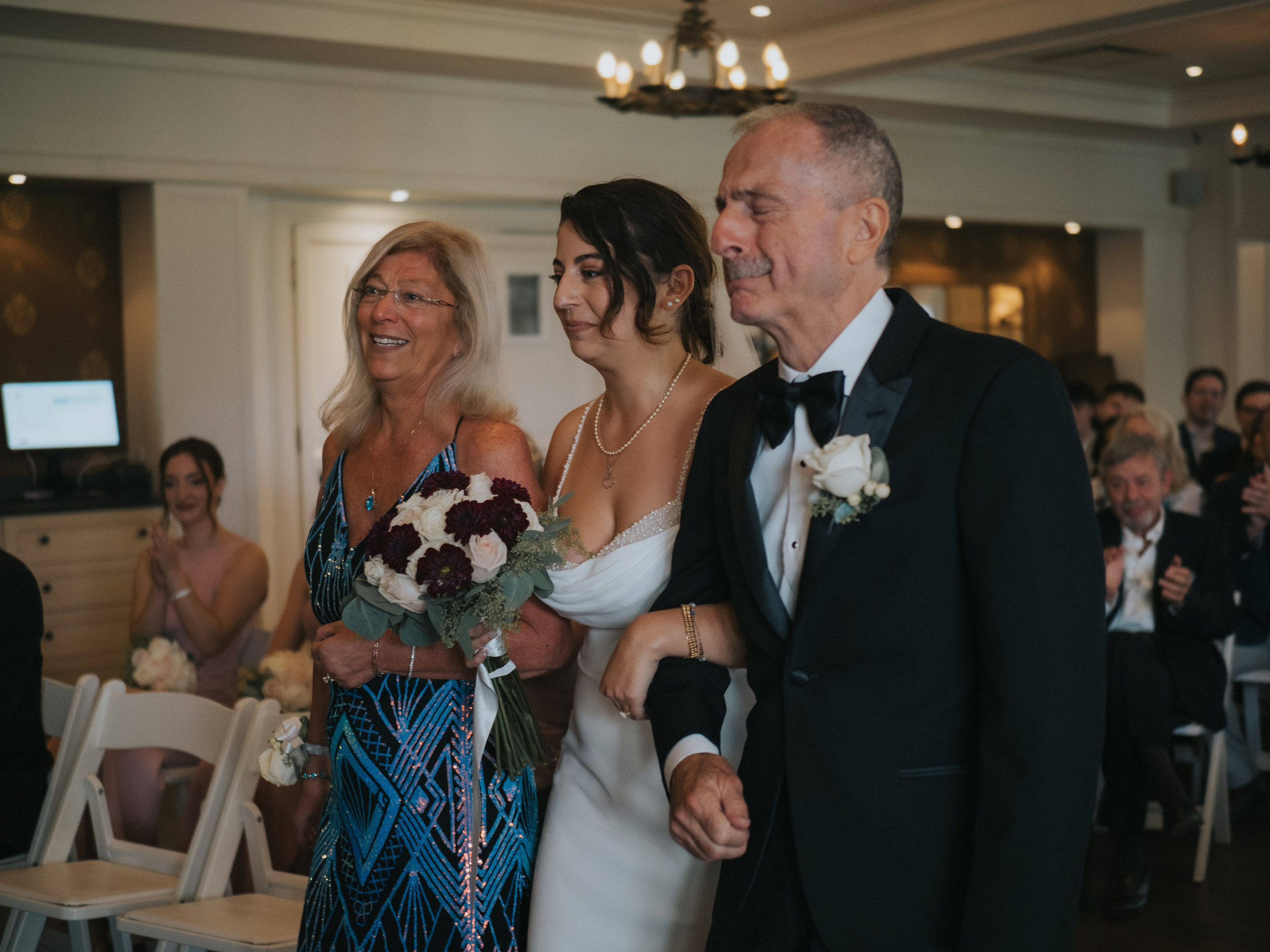 Wedding of Cassandra and Loïc in Beaconsfield, Montreal. Wedding and Family Photography Montreal Muriel Oe Photo