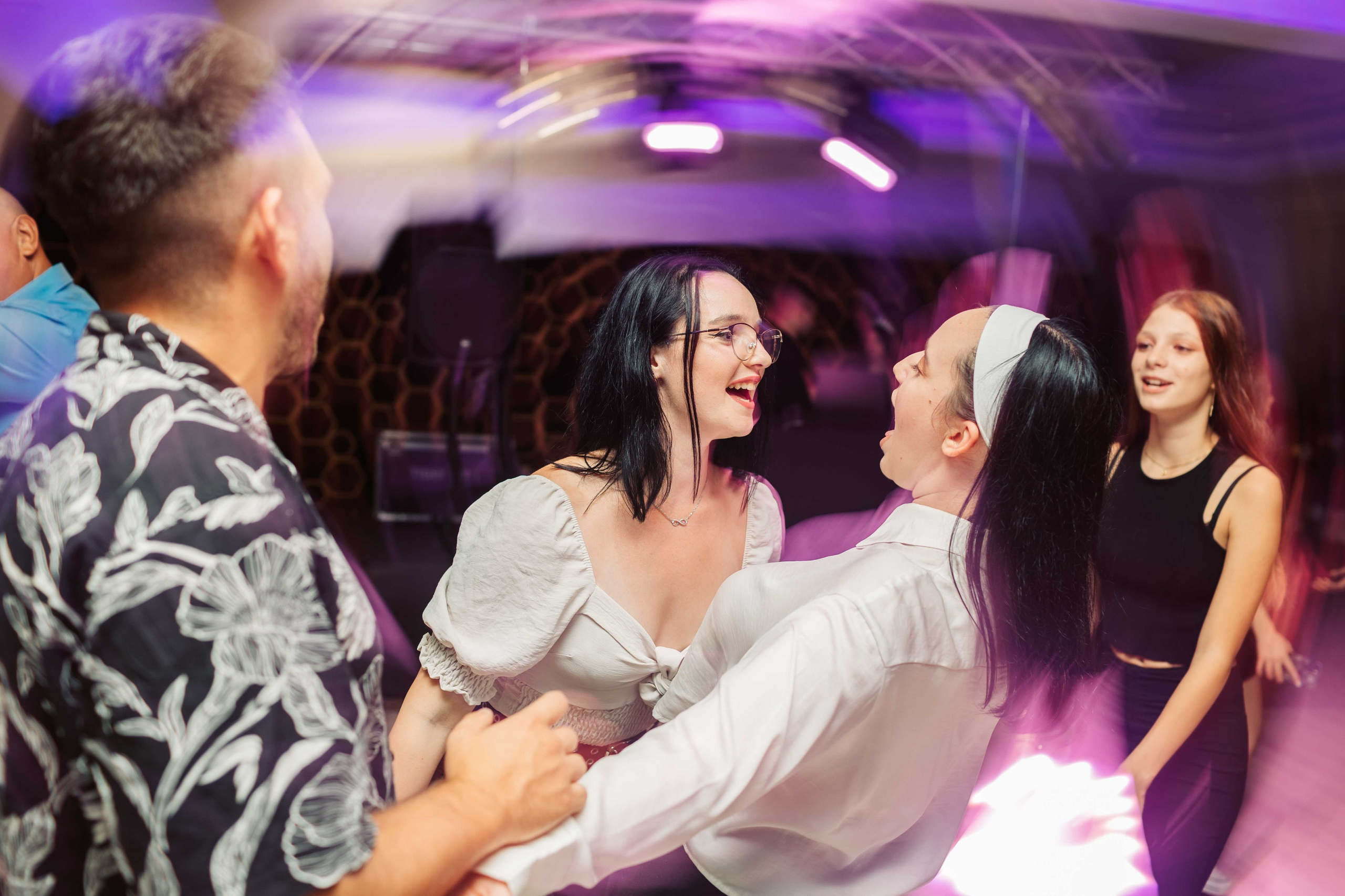 Majorat Miruna. Contrast Studio