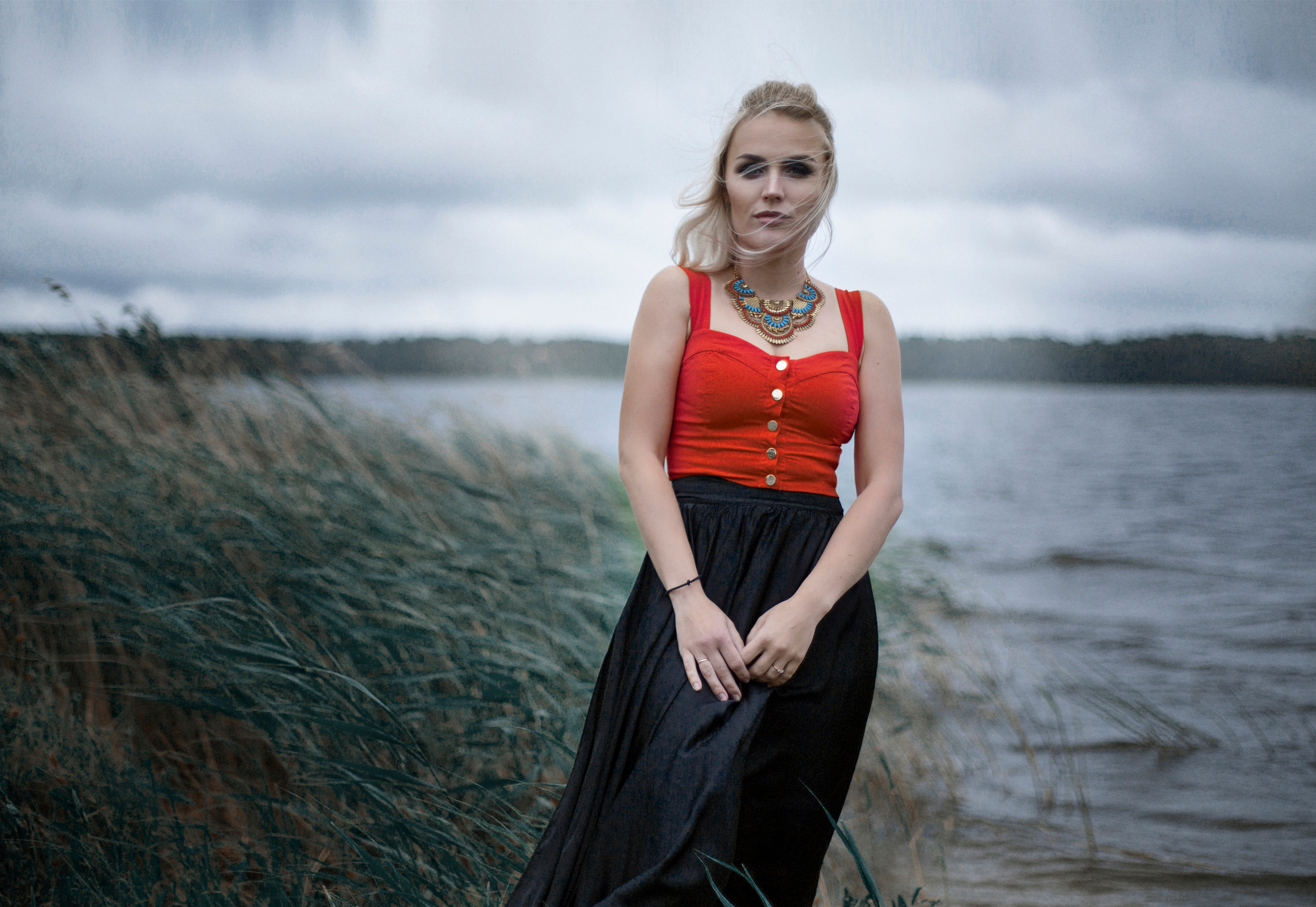 Maria — windy weather. Photographer in Belgium