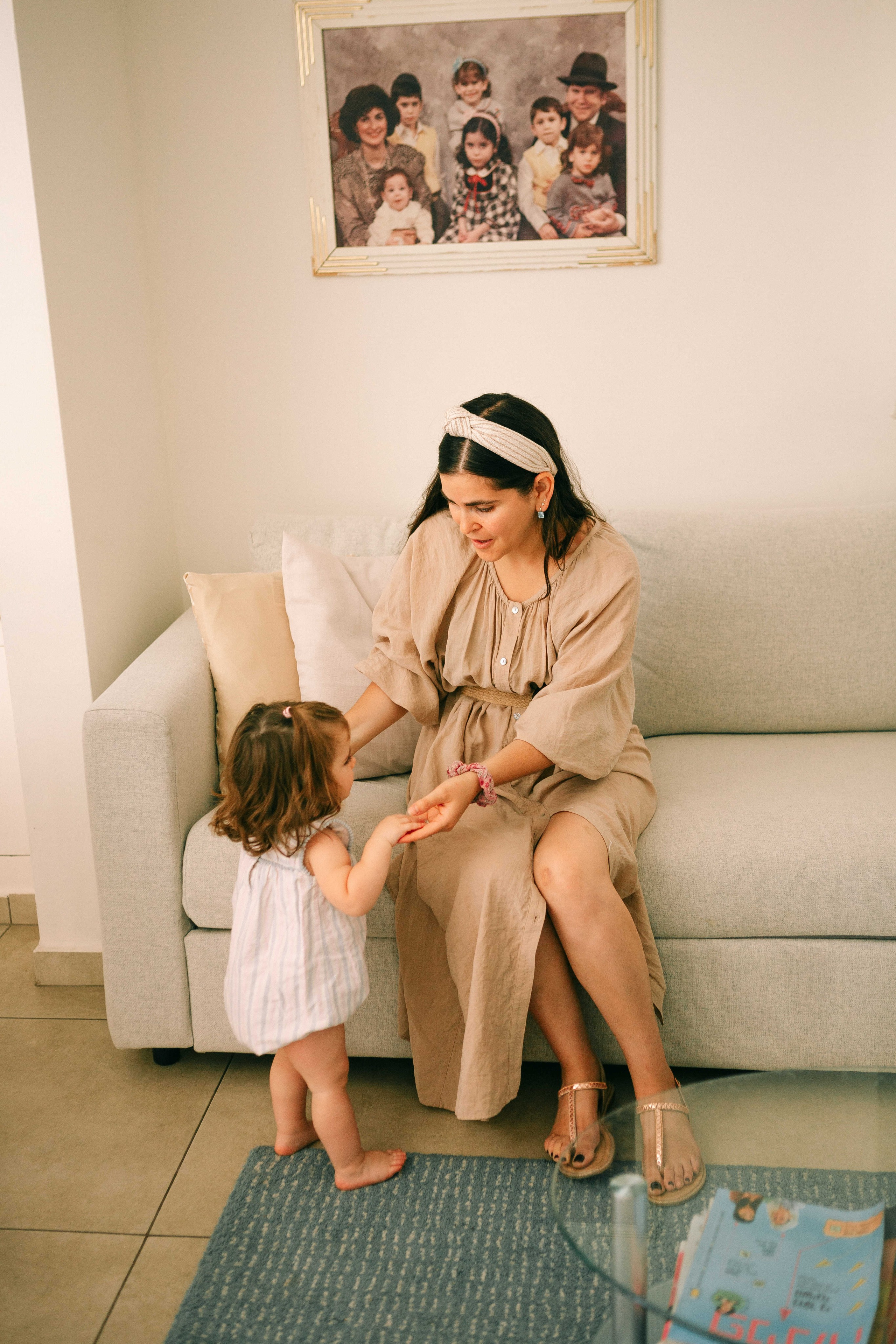 MAALE ADUMIM, HOME PHOTO SESSION + DESERT. Https://shi-photo.com/