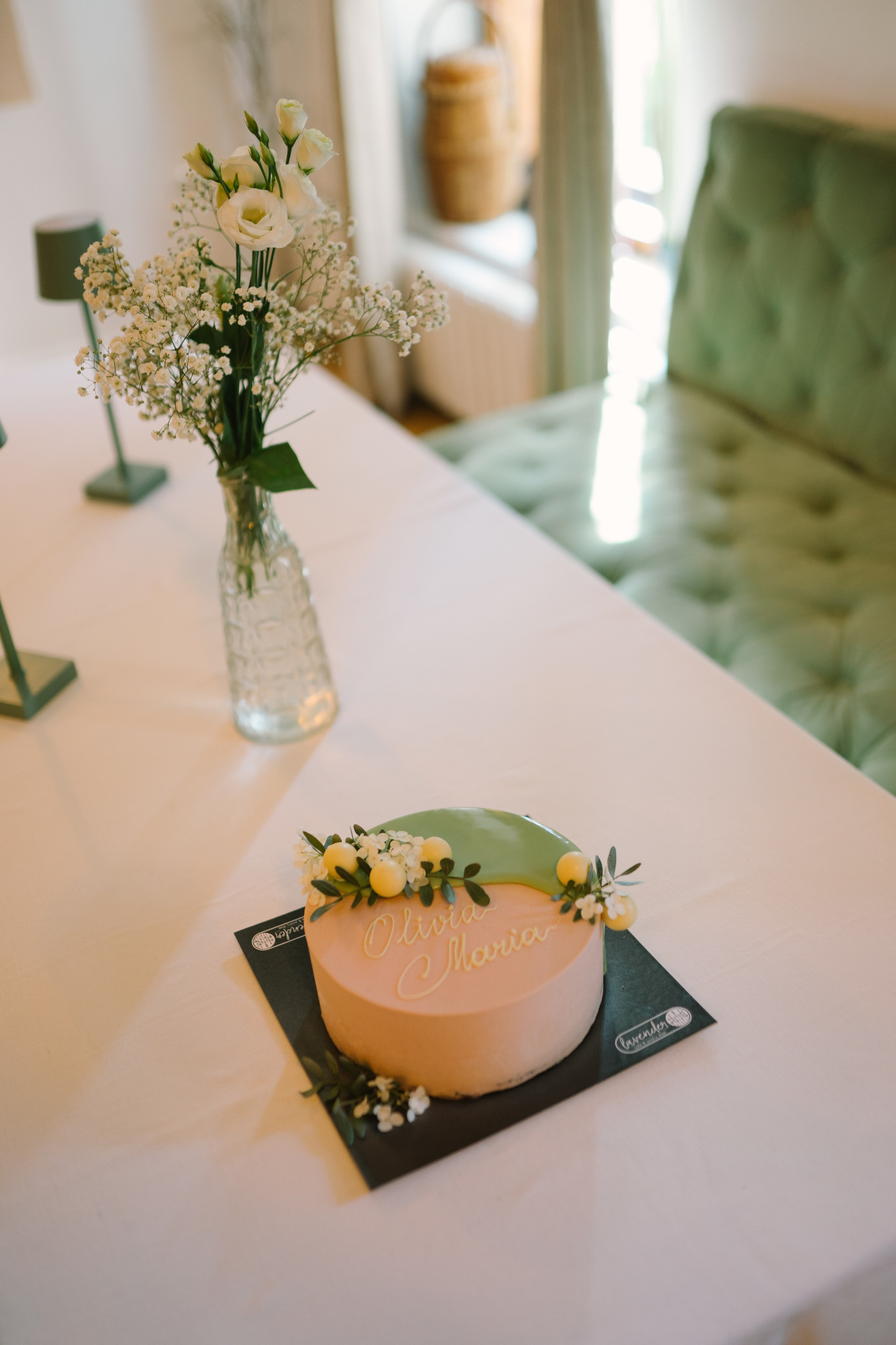 Fotografie de Eveniment Brașov: Povești Vizuale | Mădălina Beda. Madalina Beda- Artist vizual, fotograf, doula la nastere, consultant babywearing Brasov si in toata tara