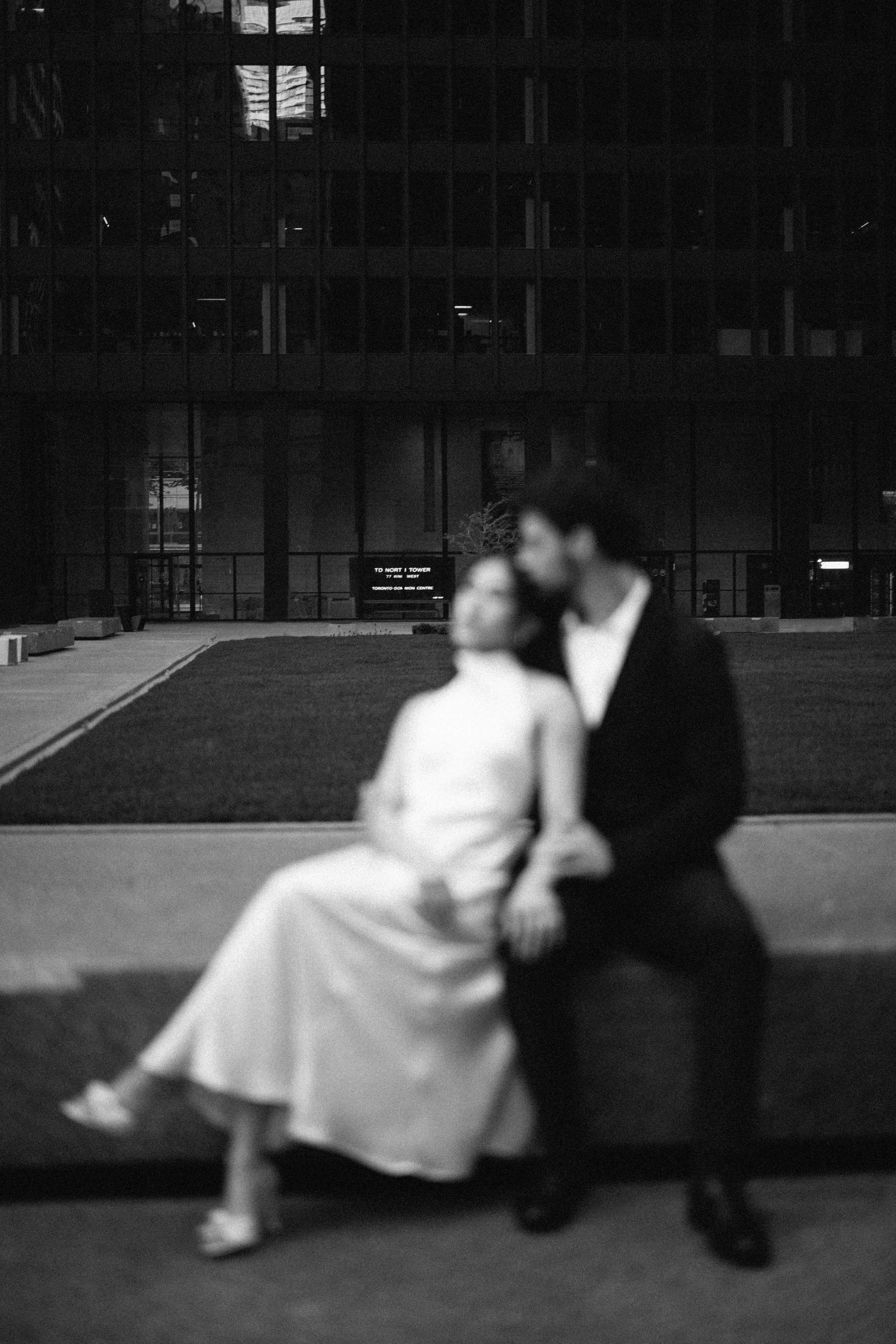 Engagement Session — Downtown Toronto. Anna Leb Photo
