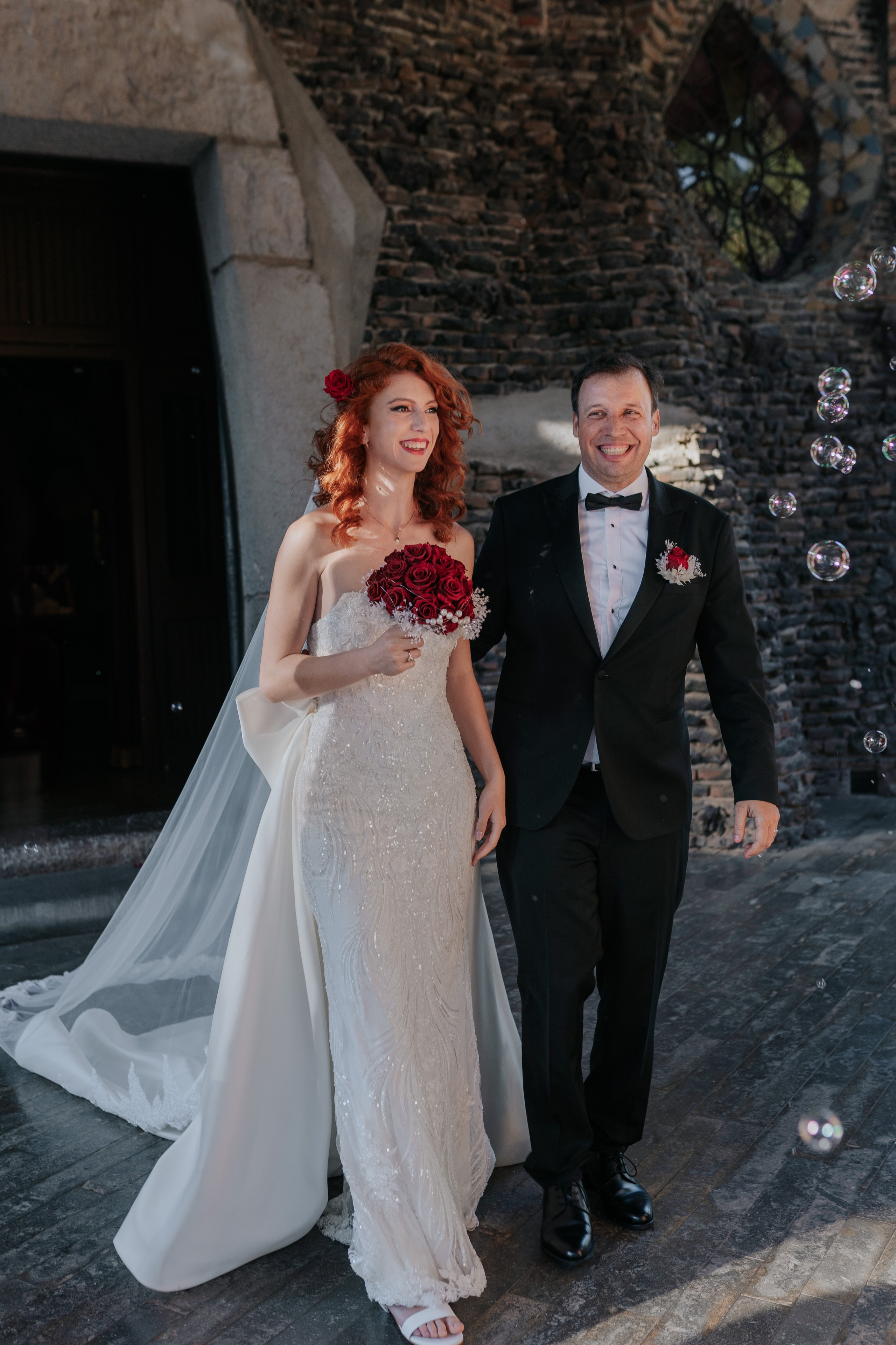Havie & Isabel — a wedding in Gaudí’s Crypt. DiaFoto Weddings · Premium Destination Wedding Photographer & Videographer in Barcelona
