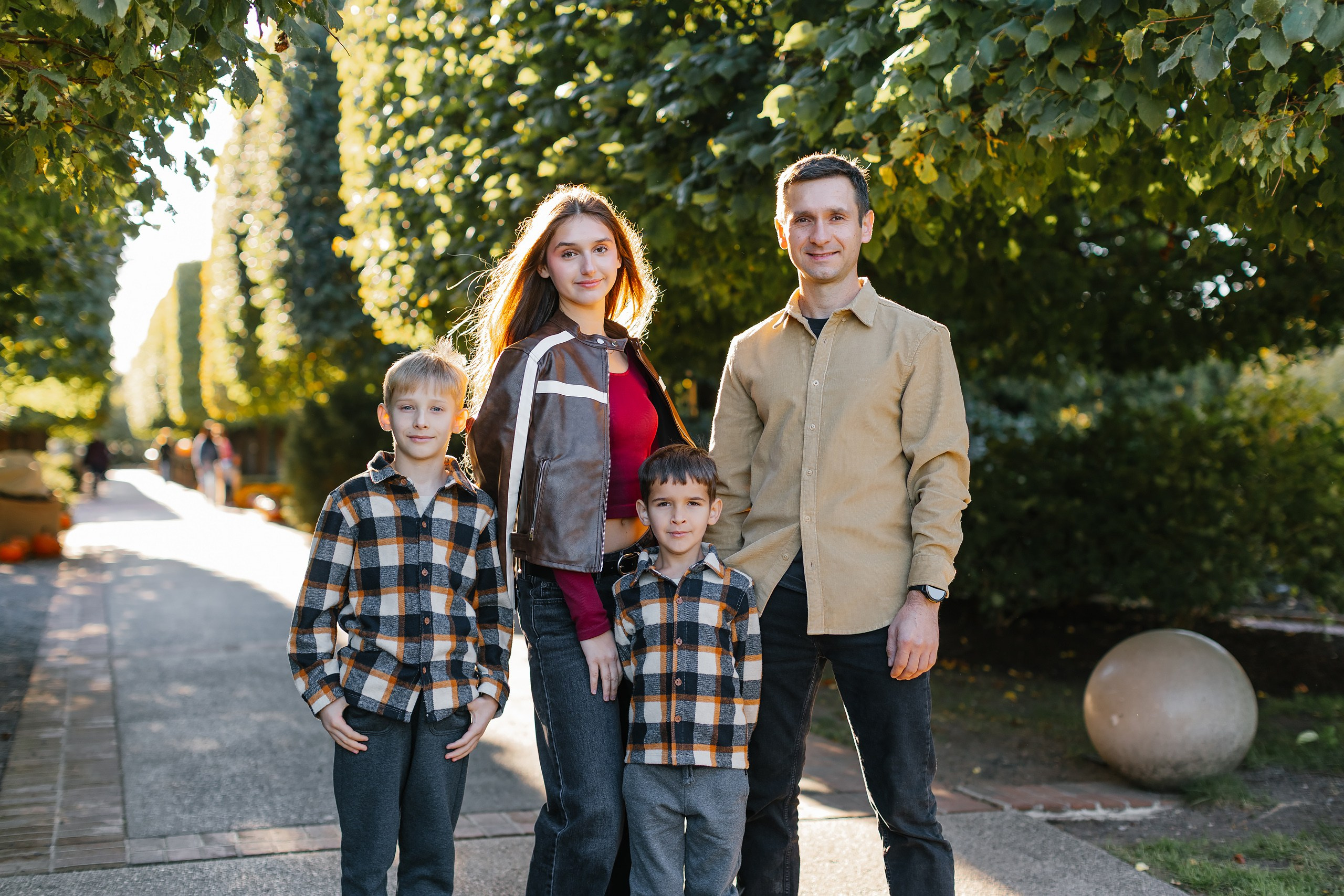 10.26.25 Family Photoshoot. Wedding family event photographer in Chicago Nick Yushevich
