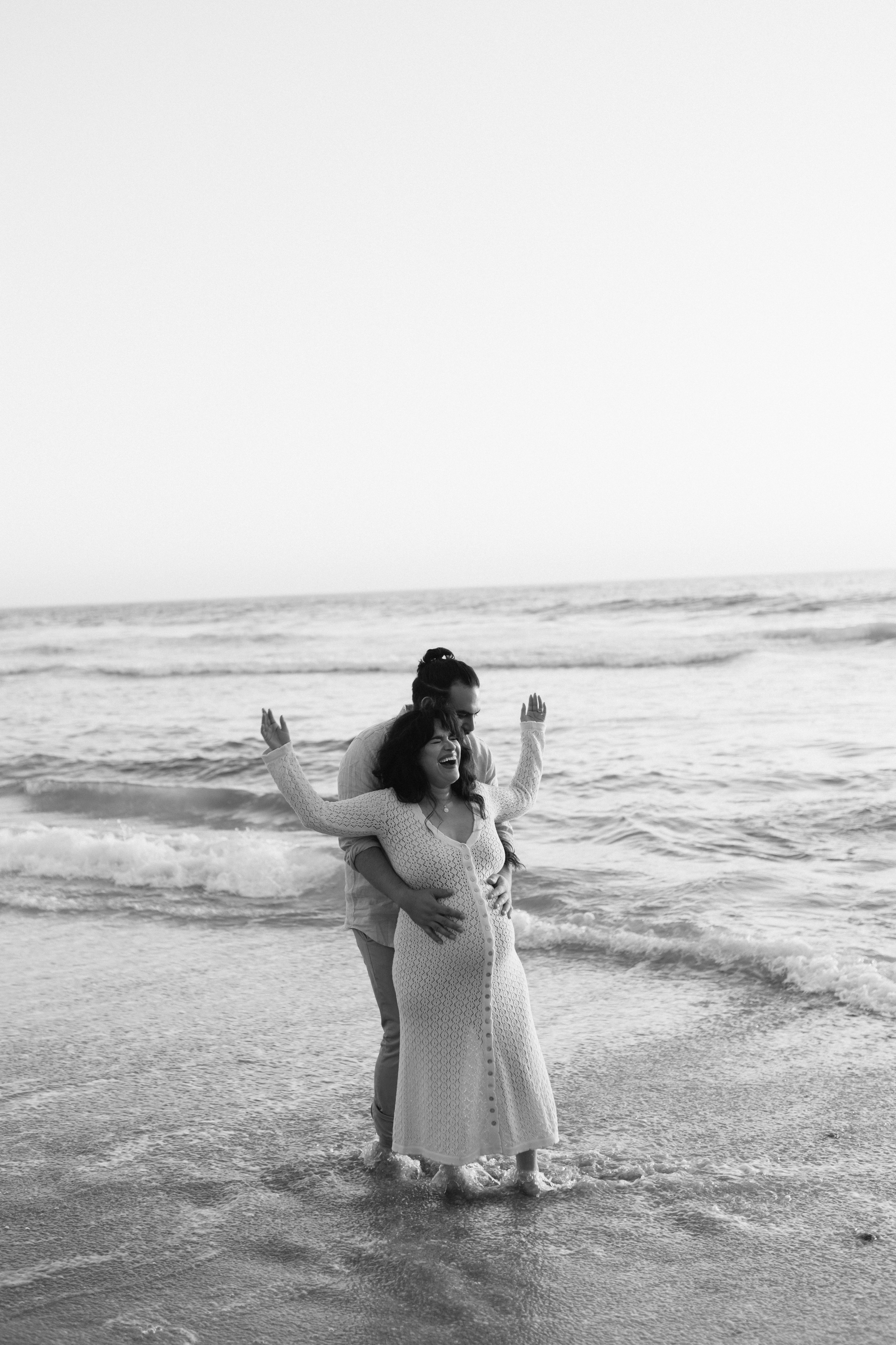 Gray Whale Cove State Beach Maternity Photo Session. Maternity, newborn photographer in the Bay Area|Iryna Rakivnenko