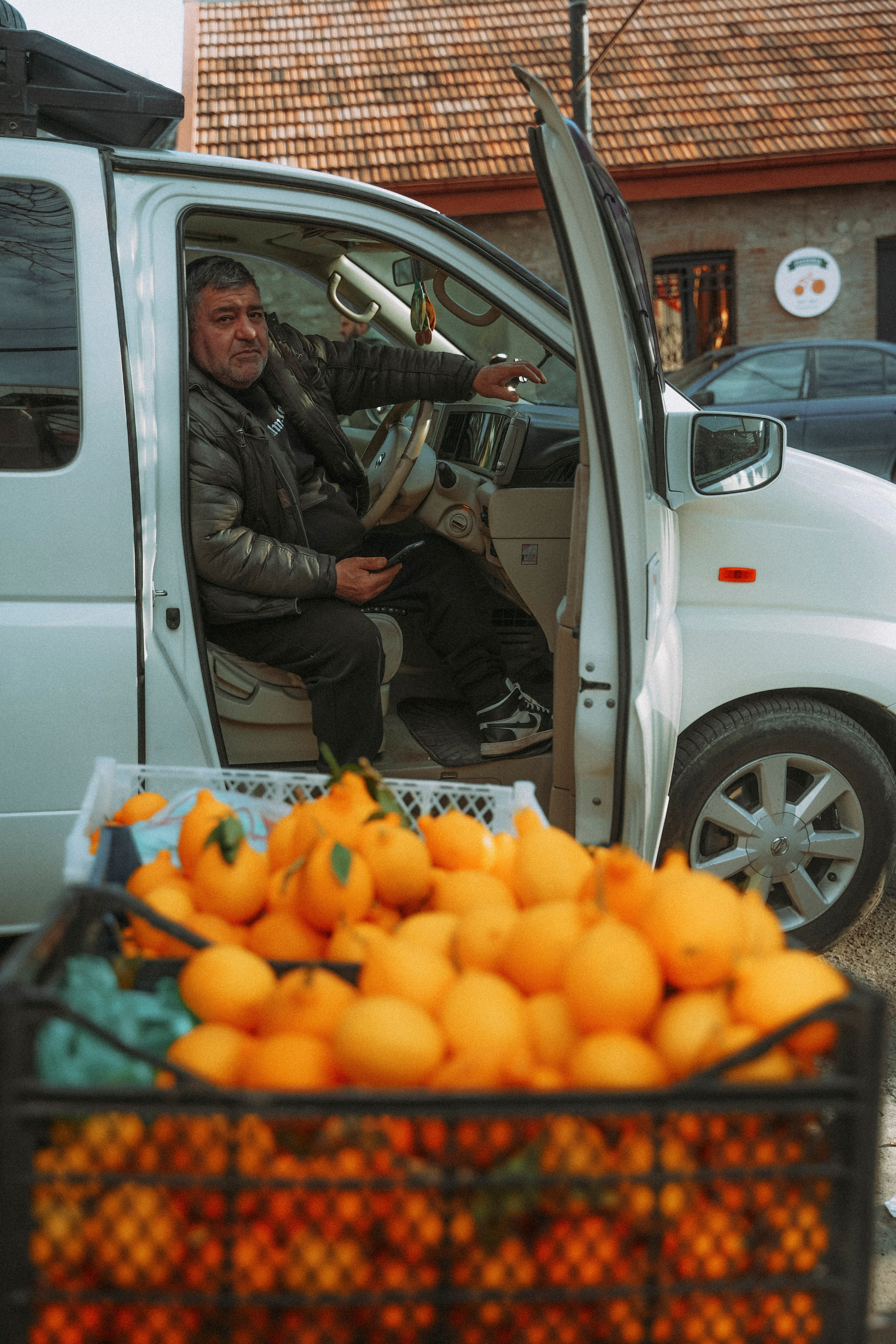 ТБИЛИСИ 2023-2024. Стрит-фотография, полная абсурда, идиотизма и красоты