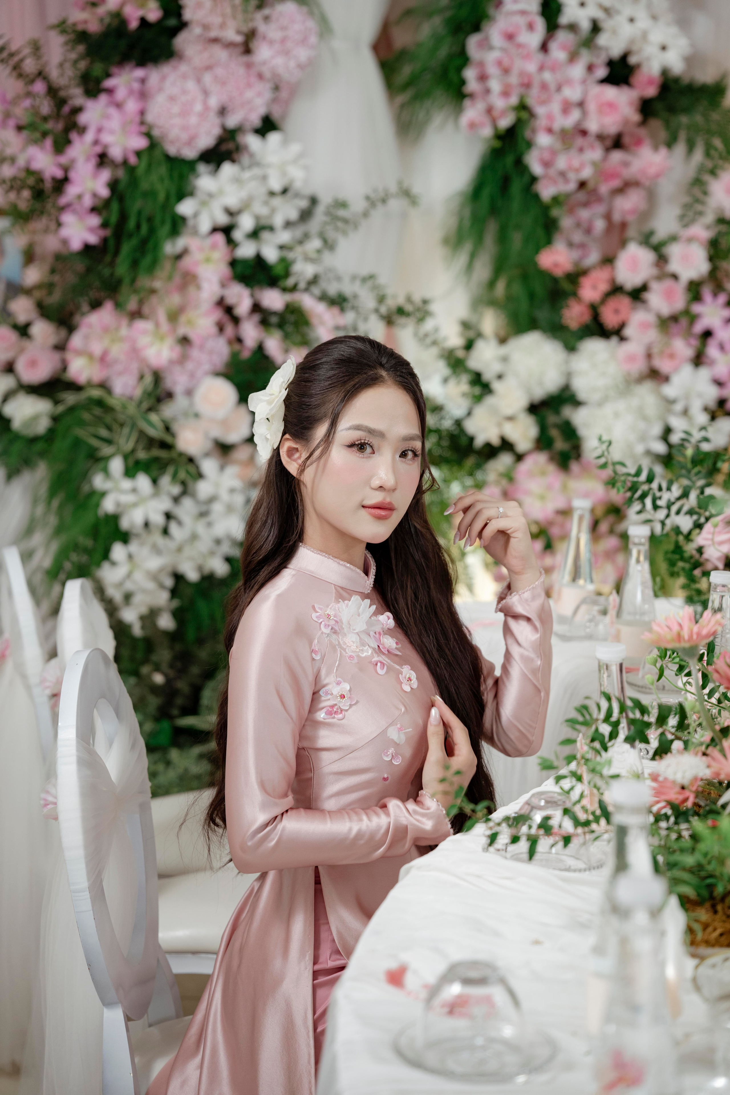 LINH & HUYEN. WEDDING PHOTOGRAPHER IN VIETNAM