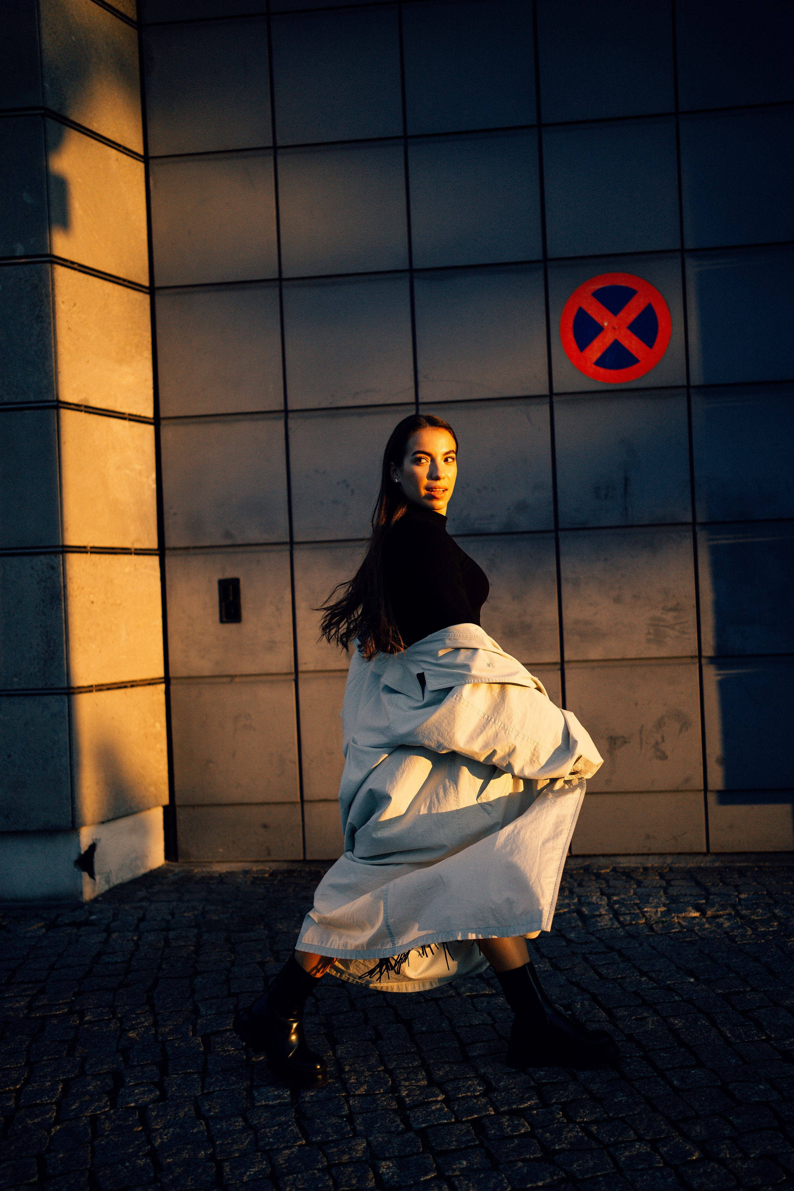 Lyuda & Trains. Professional Photographer in Berlin — Portraits, Love Story, Events, F