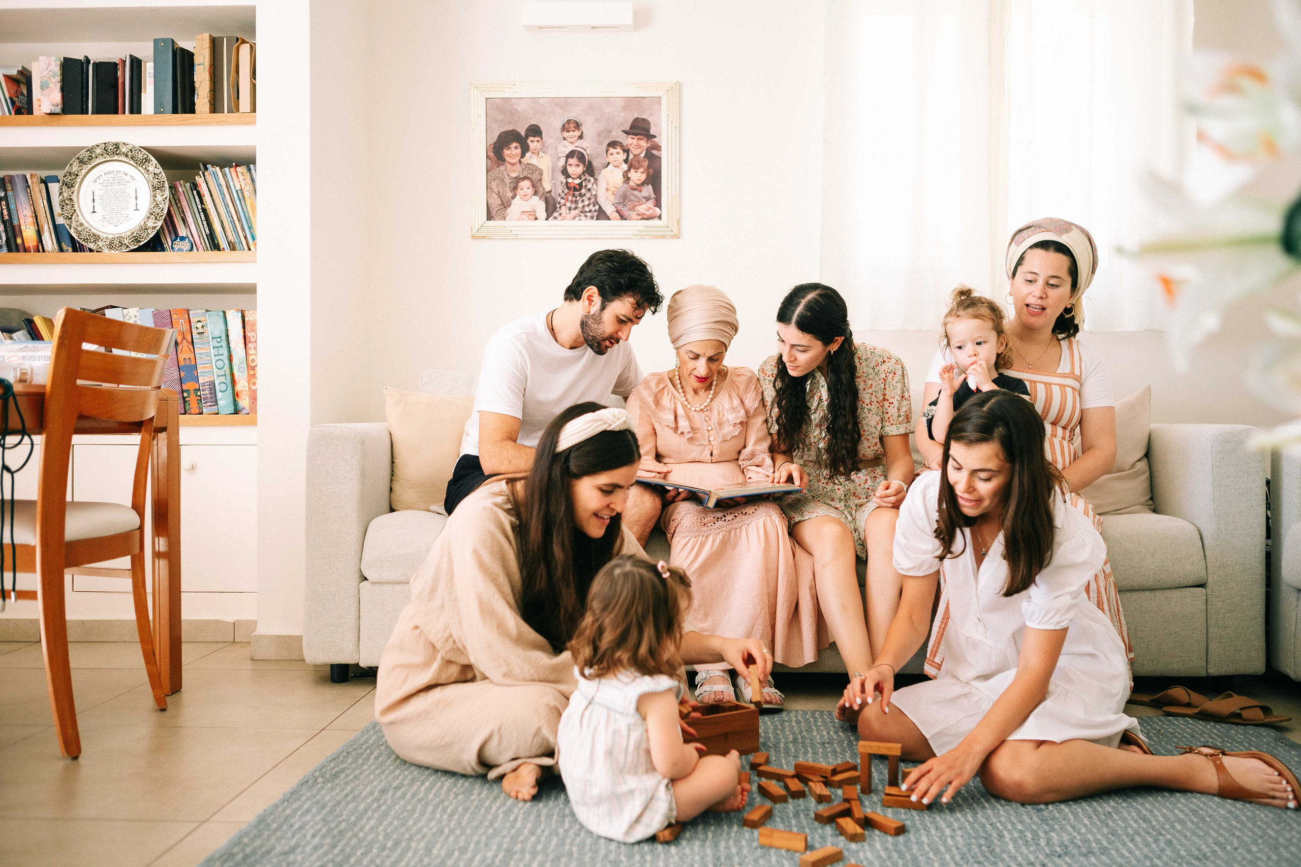 MAALE ADUMIM, HOME PHOTO SESSION + DESERT. Https://shi-photo.com/