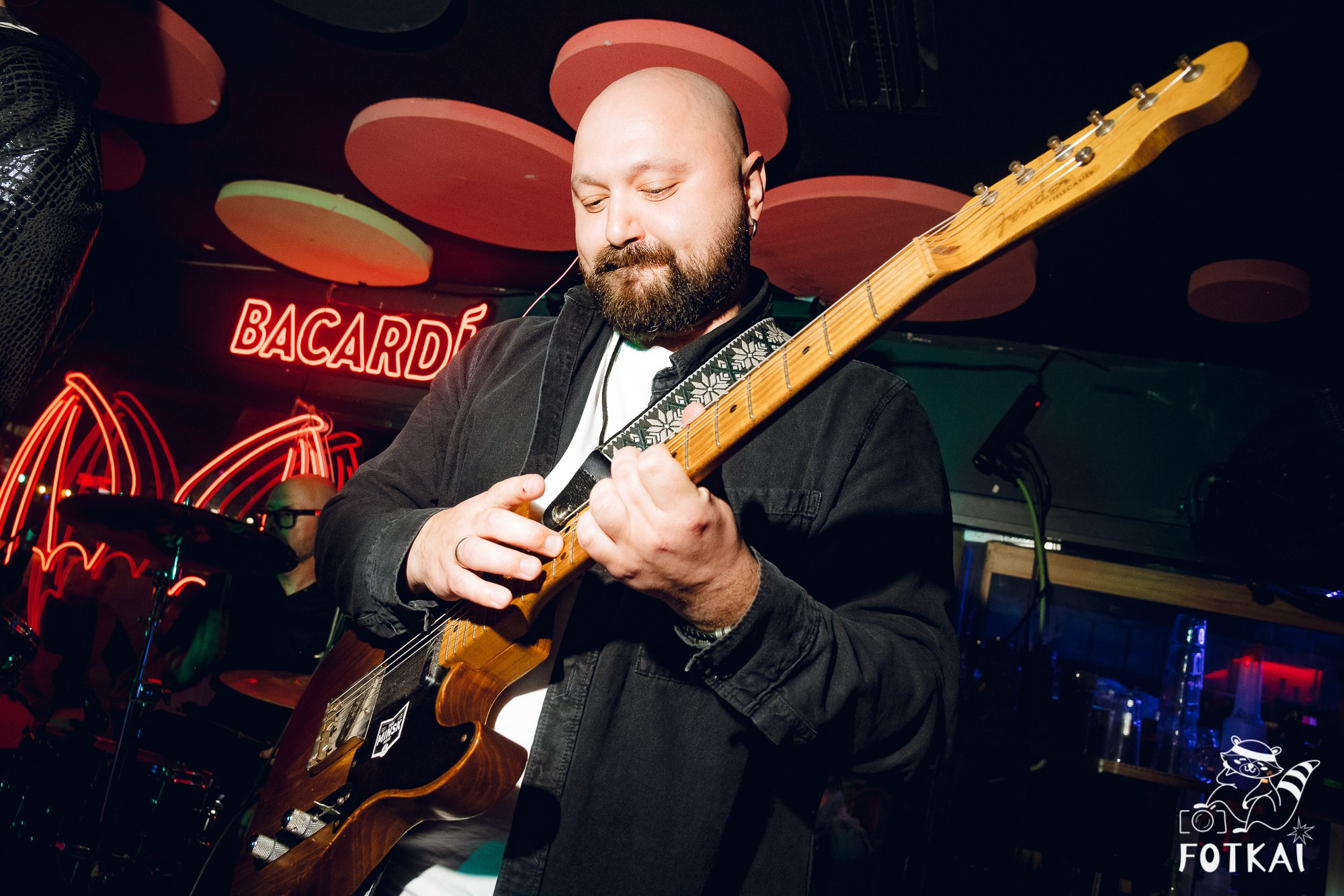 Концерт Delyrio в Confetti Playa Alicante — живое выступление группы, февраль 2026 | FOTKAI