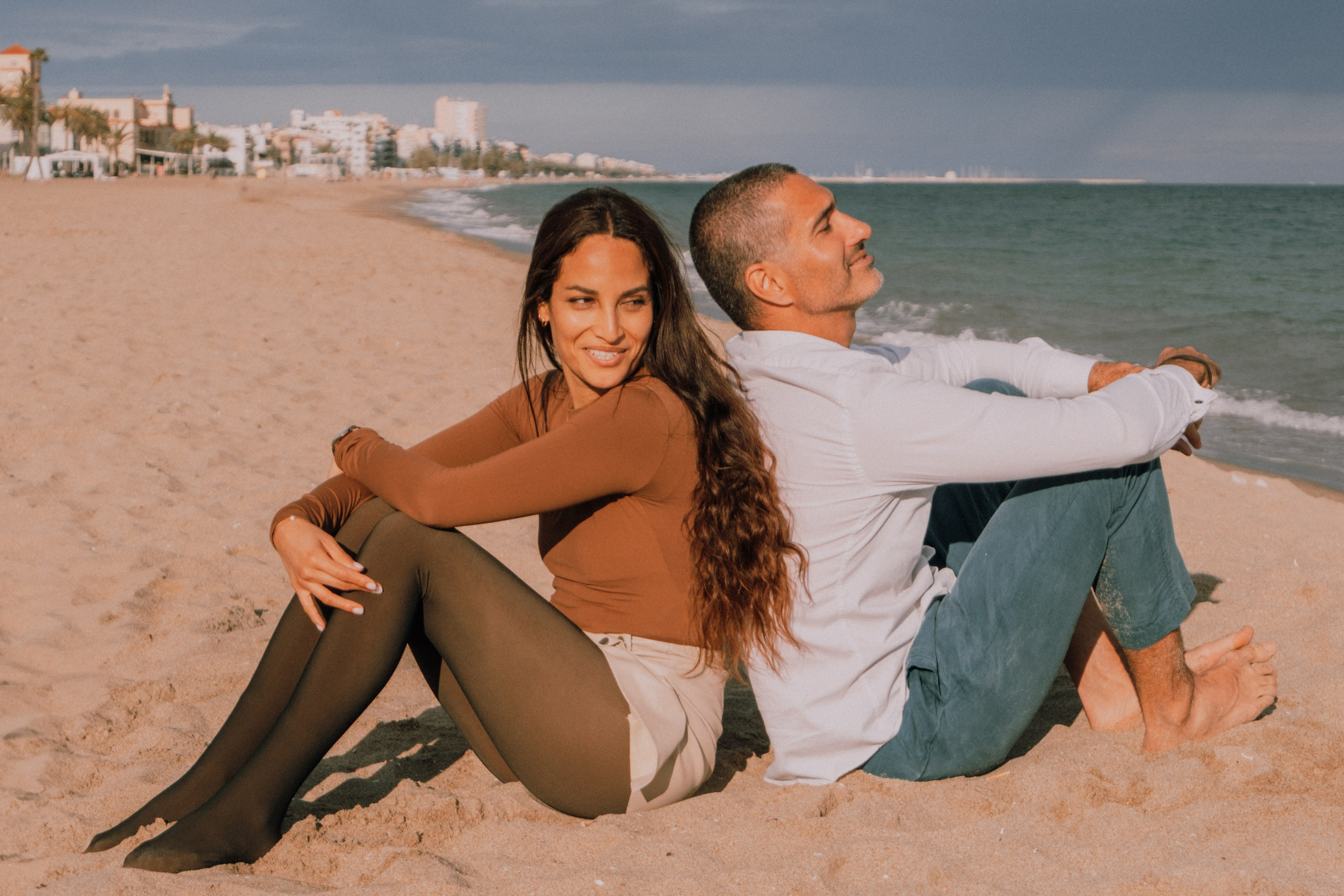 Sesión familiar en la playa. Fotografía profesional en Calafell - Elena Medvedeva