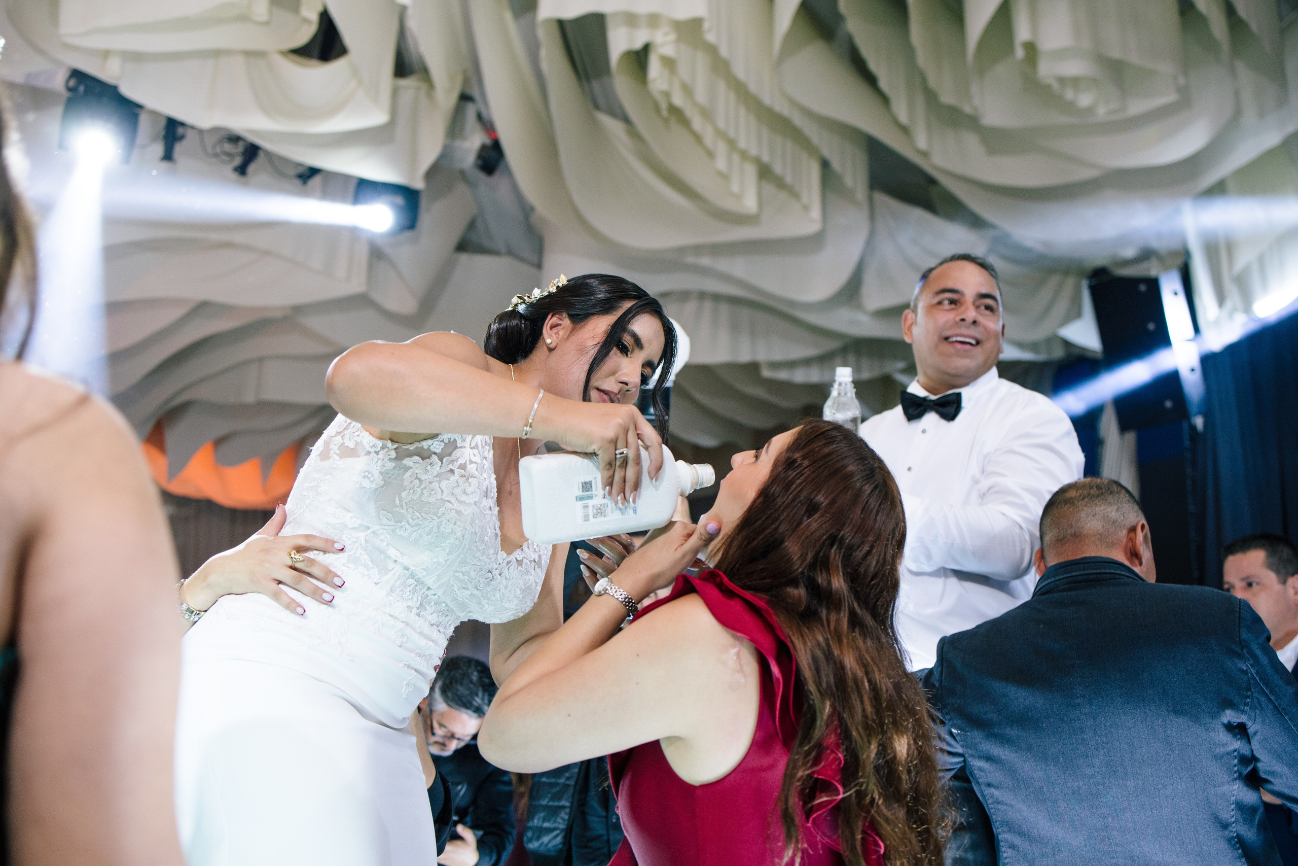 Alejandra y Salvador. Principal