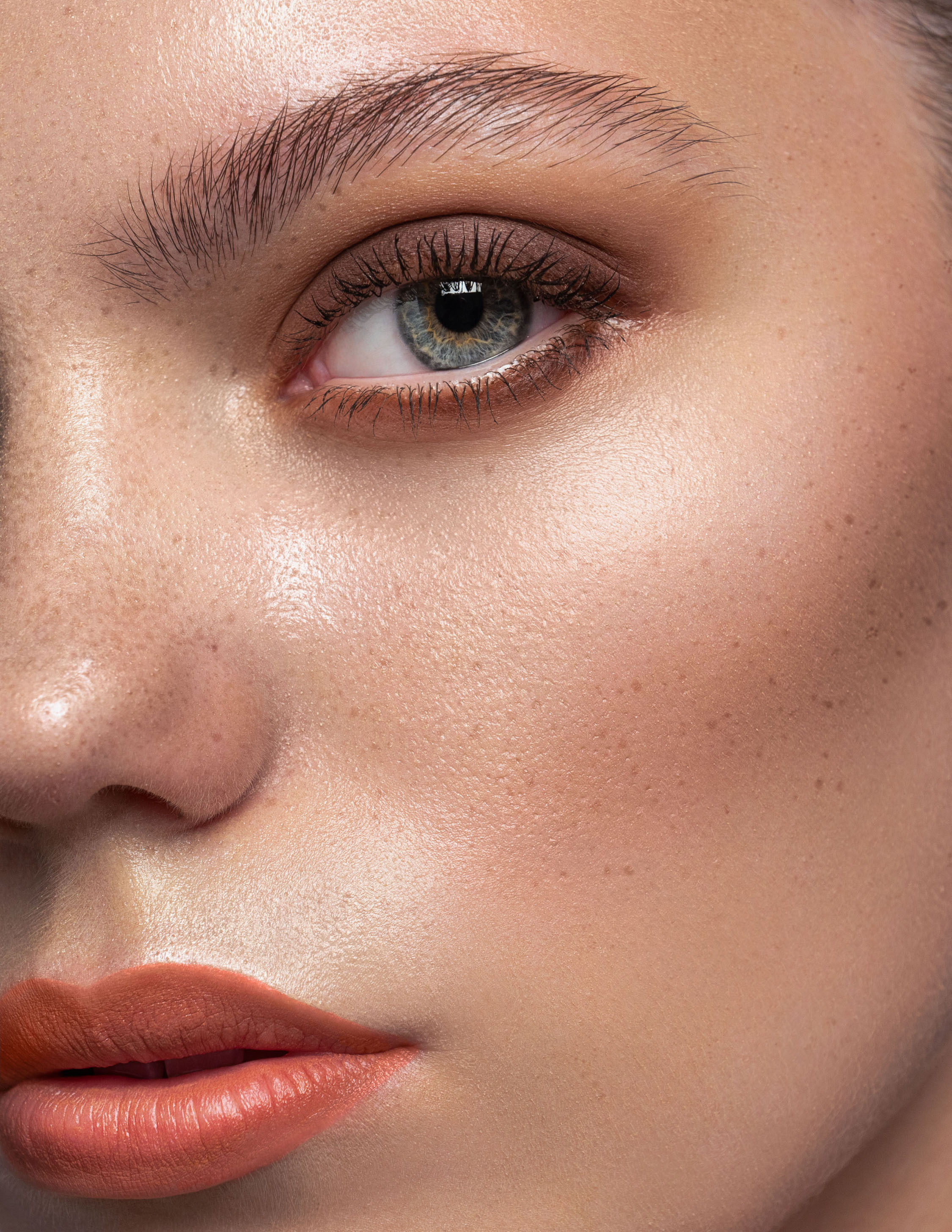 Ret. AI Photo Retoucher and Image Restorer Zhanna Ognivo