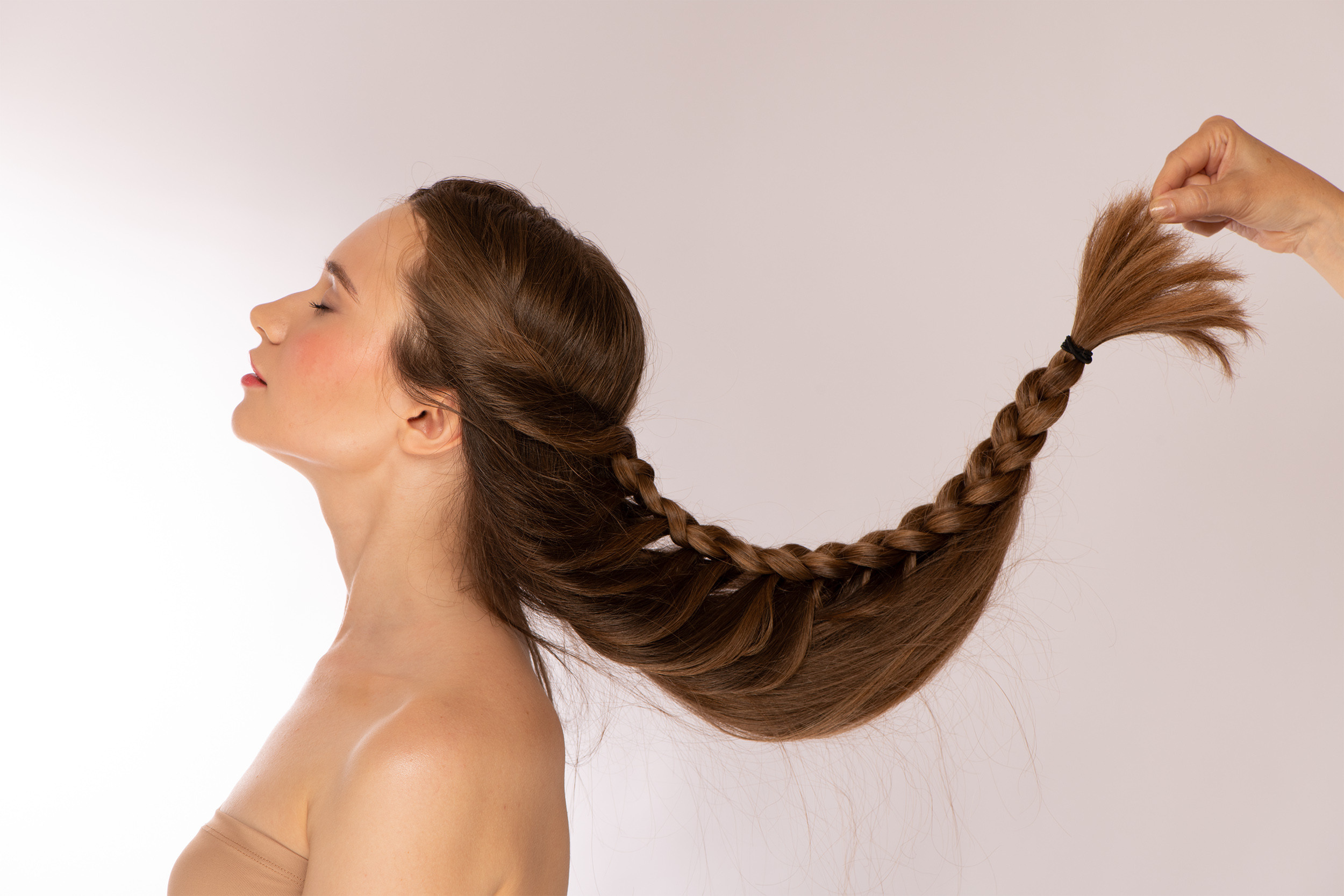 Ret. AI Photo Retoucher and Image Restorer Zhanna Ognivo