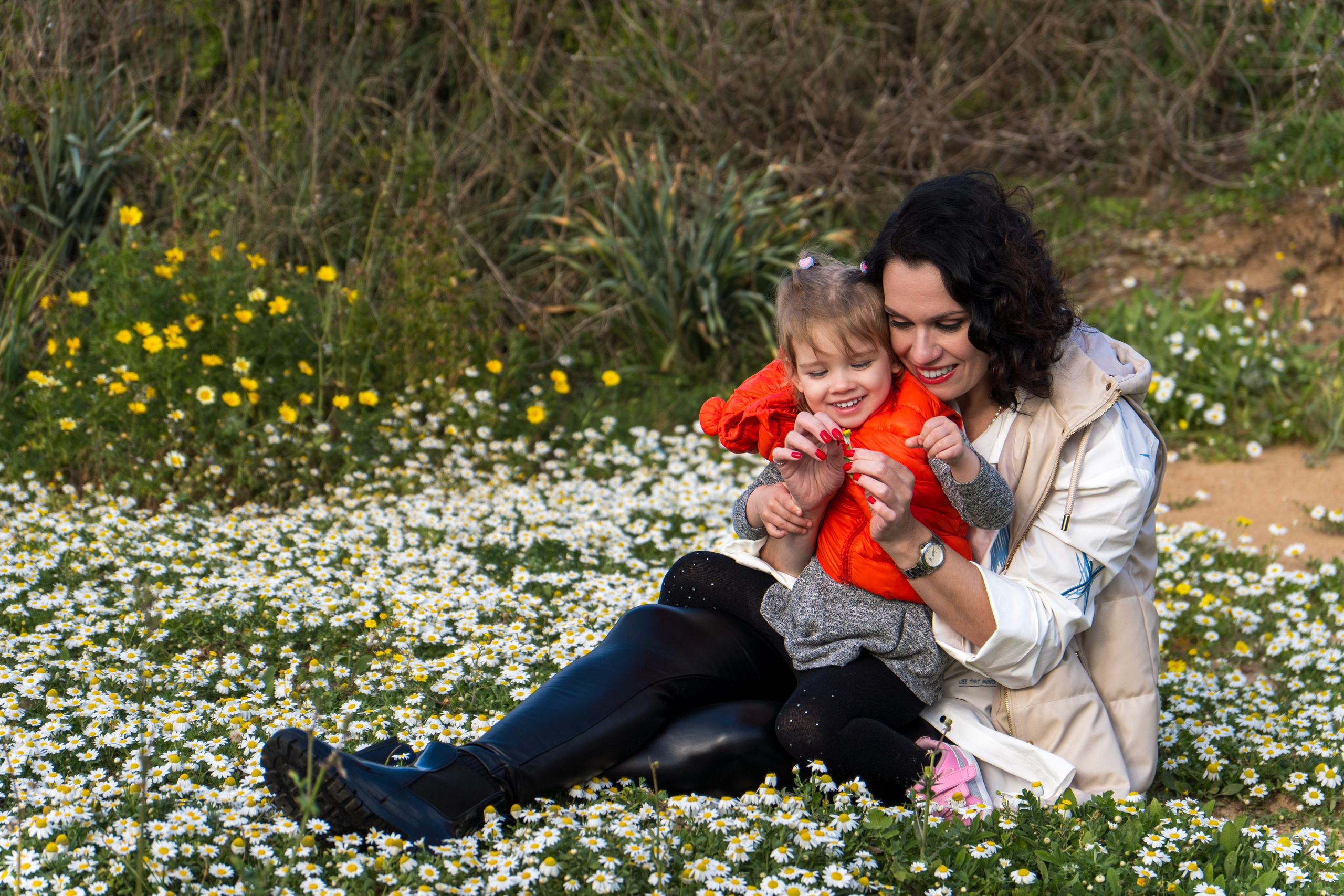 Elina and her little princess. Art and outdoor photography