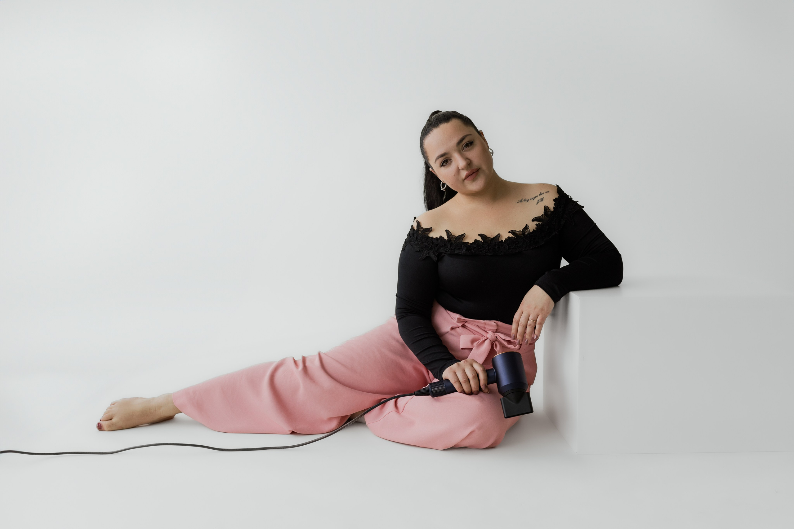 Viktorijos asmeninė, profesinė fotosesija fotostudijoje Marijampolėje