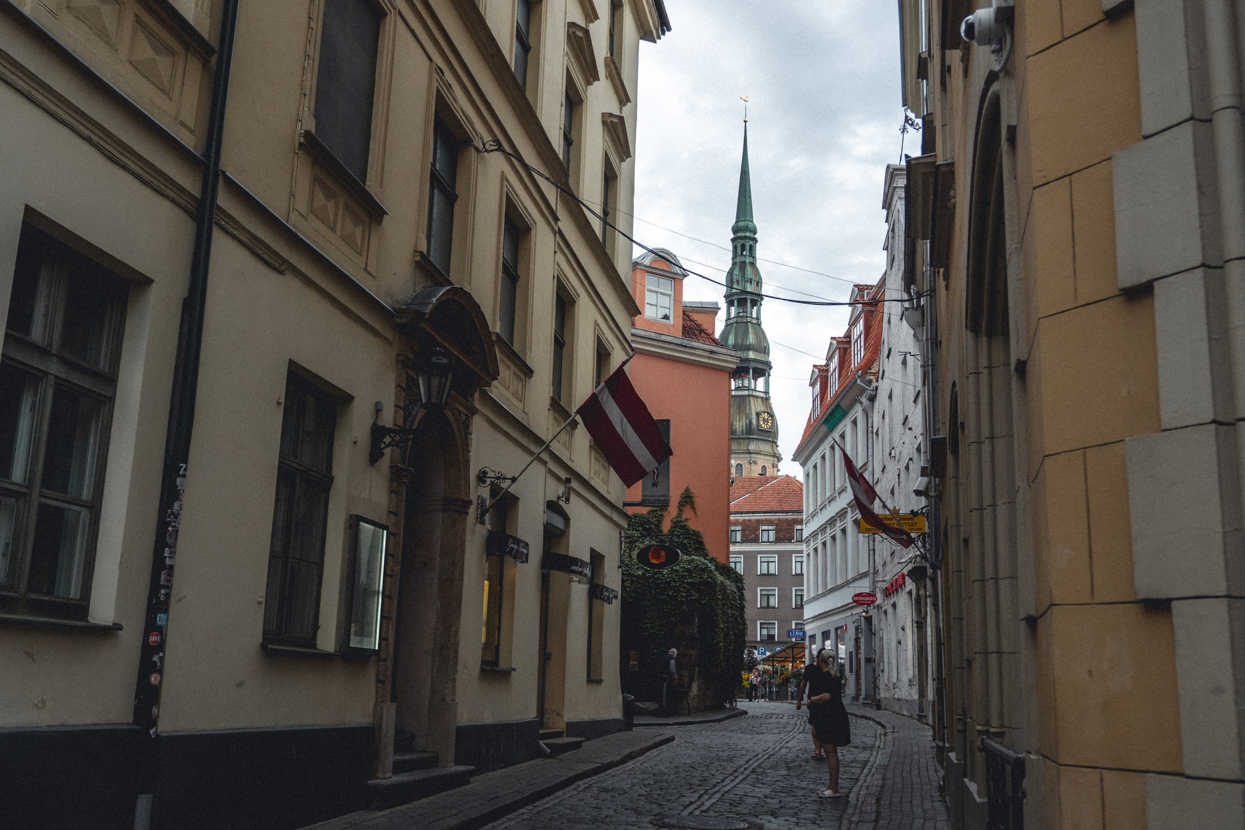 Voyage à Riga. Photographe sur Cote d’Azur. Portraits de familles, couples, enfants, événements