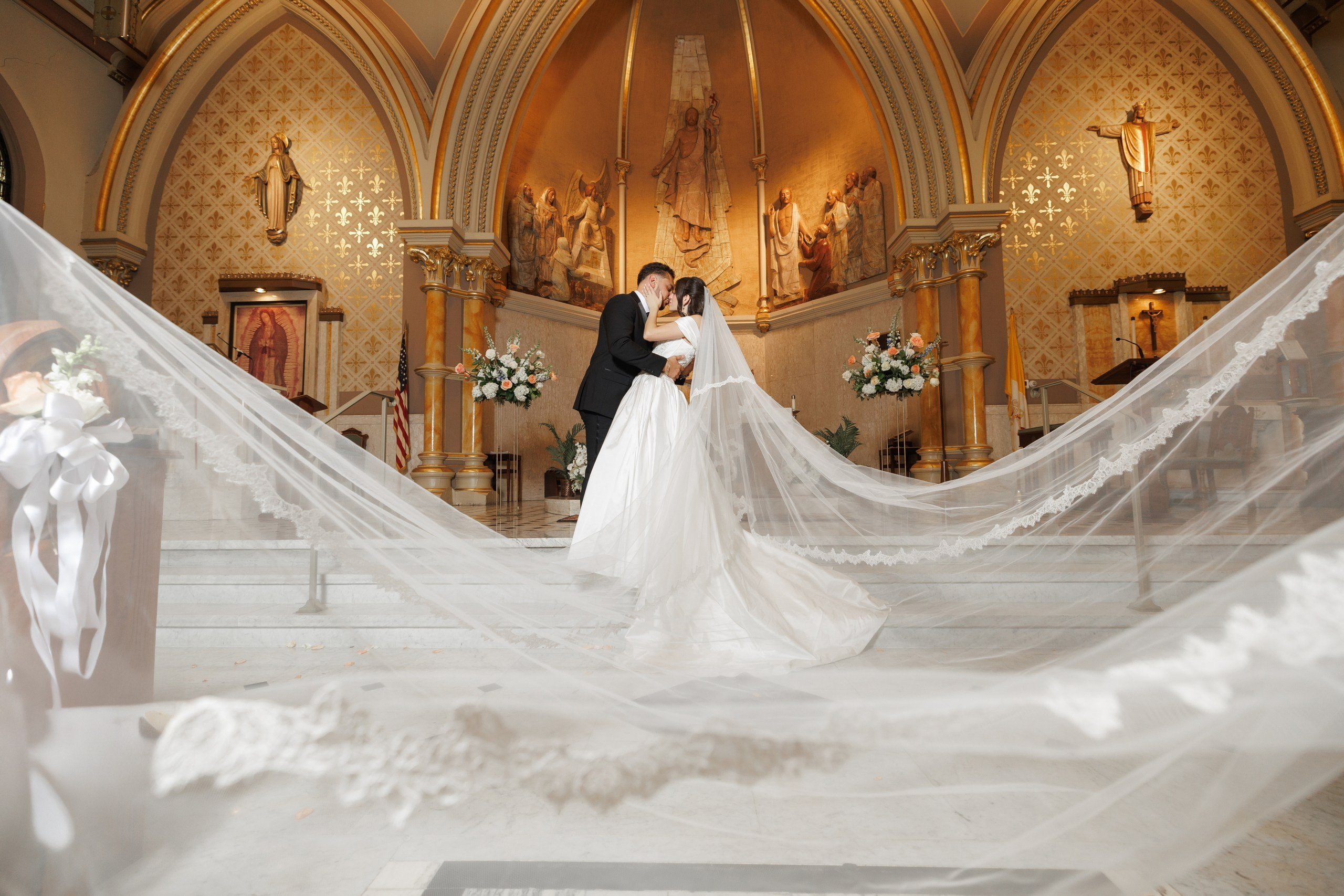 Jewel and Geovany. Wedding Photo & Video