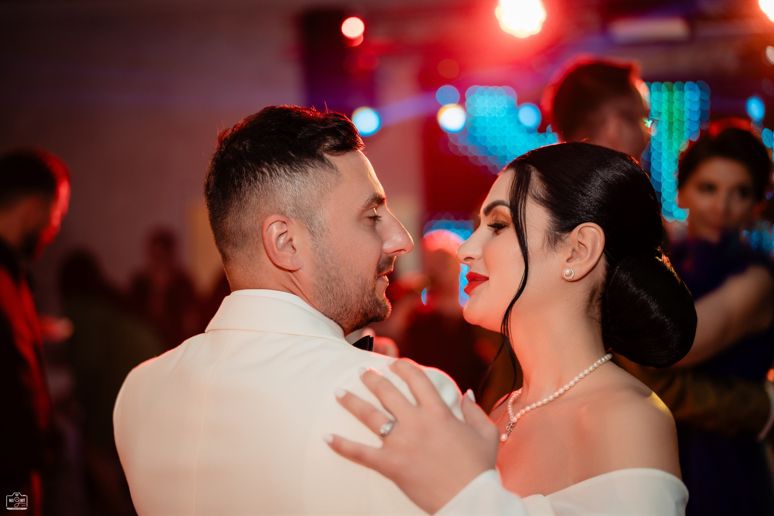 Iulian Arsinte | Fotograf de Nunta | R+E. Iulian Arsinte - Fotograf de Nunta - Neamt, Bacau, Suceava, Iasi