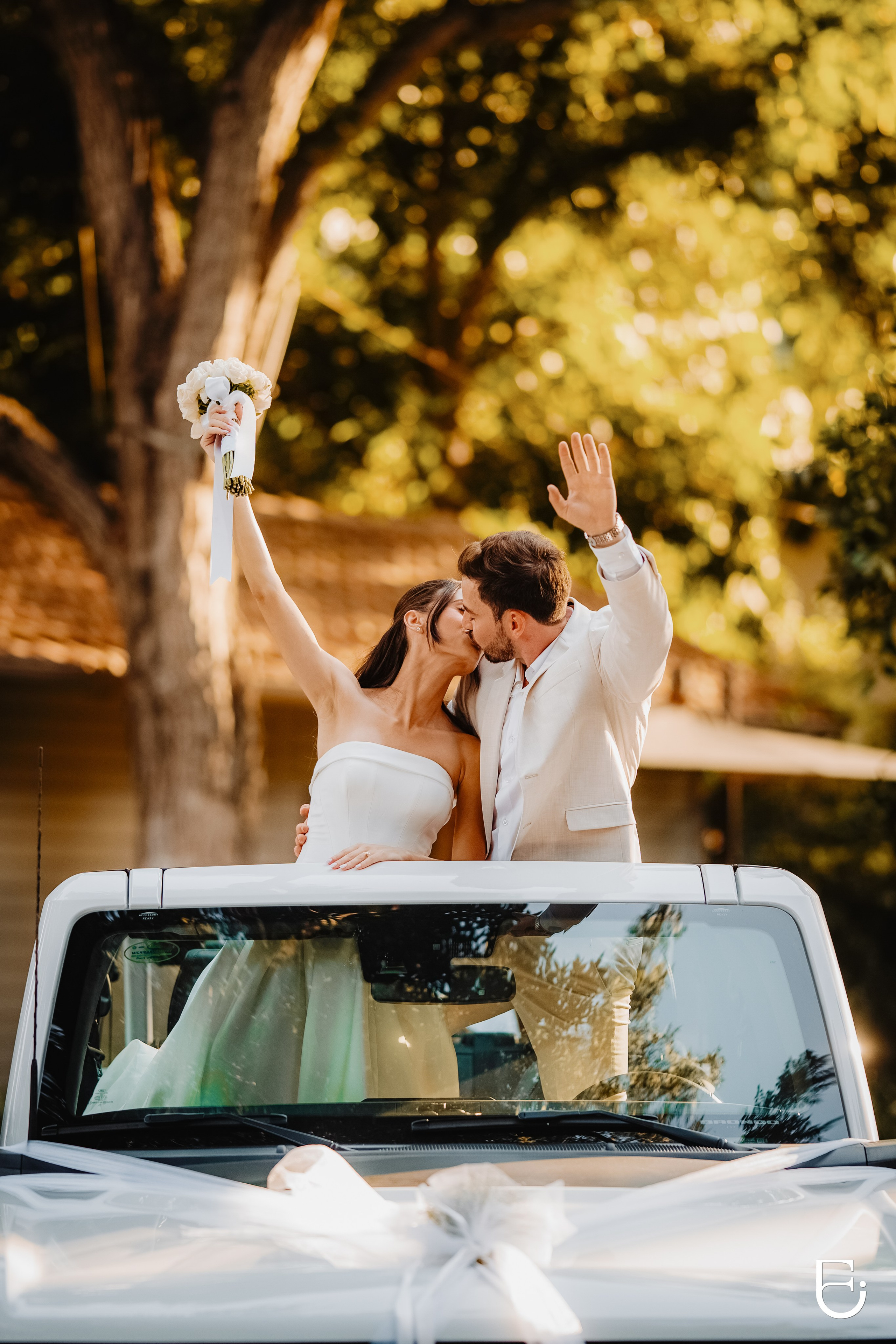 WEDDINGS. CAMELLIA ART PHOTOGRAPHY