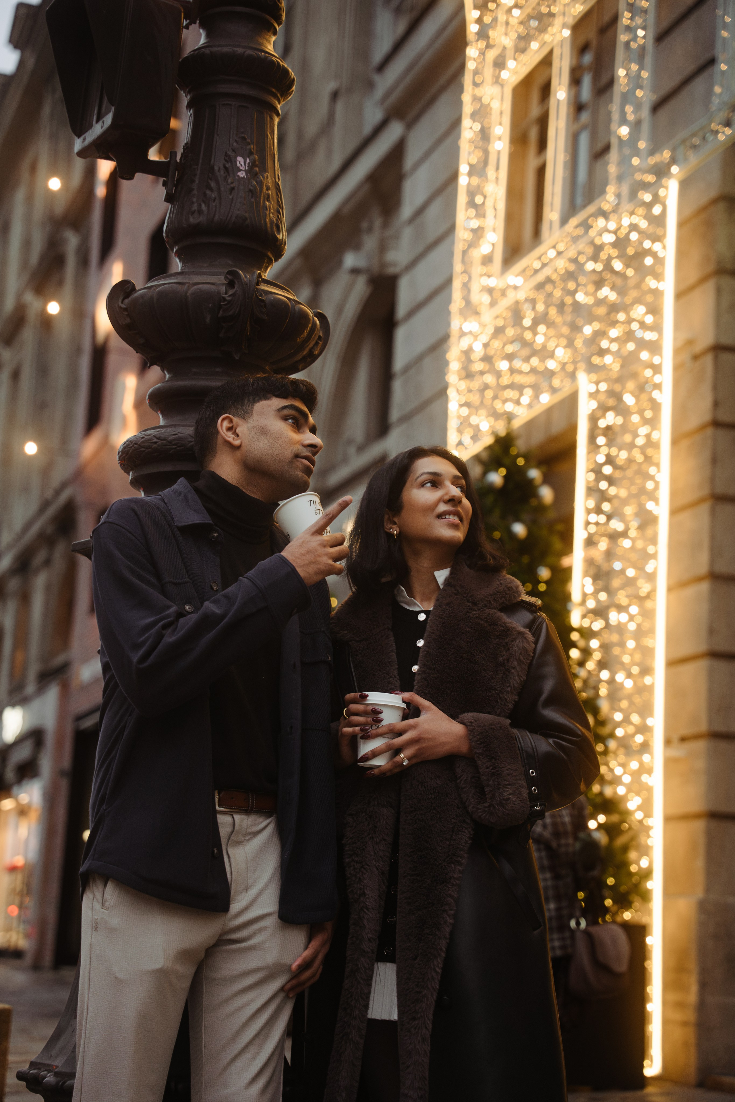 Abi & Sai — Christmas in Paris. Фотограф в Париже Полина Осипова