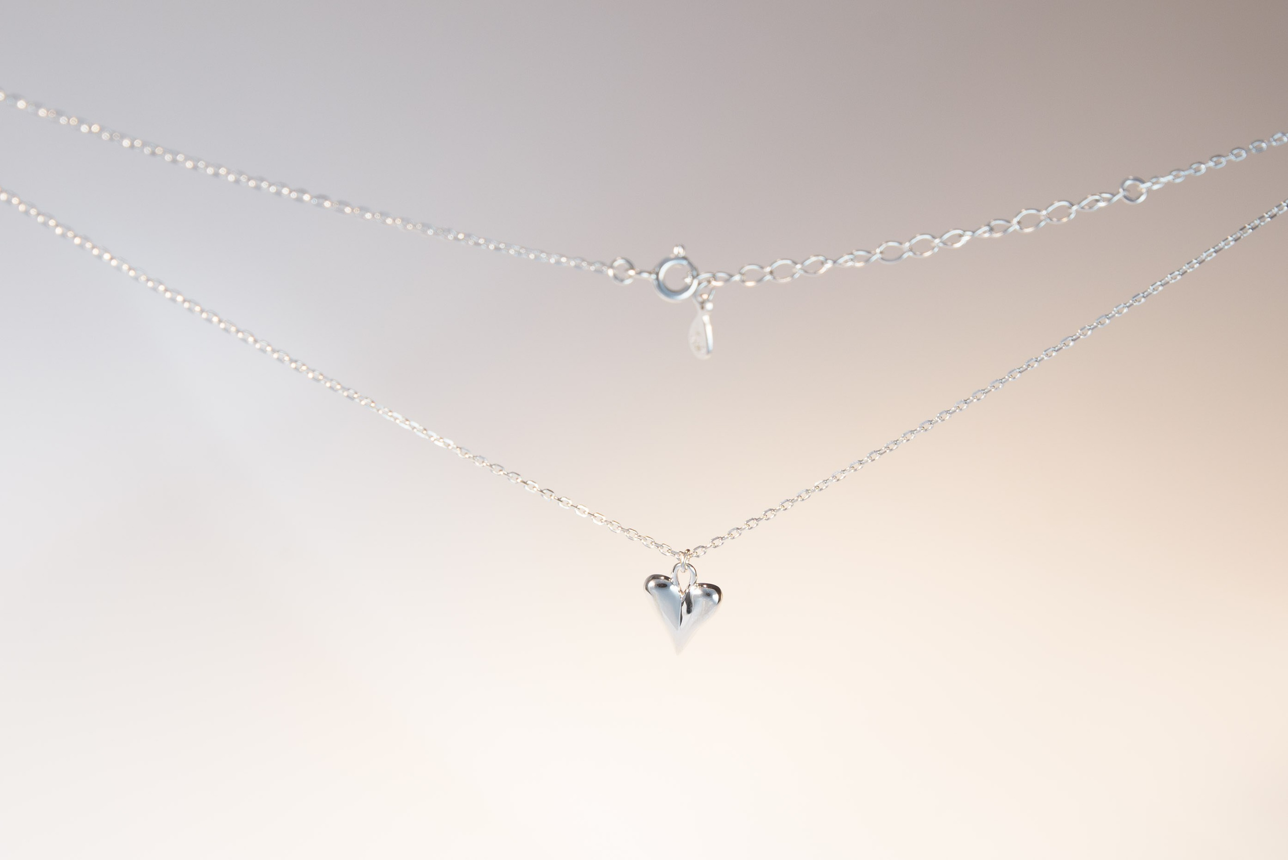 Fotograf corporate, fotograf de produs profesional, pret fotograf corporate, Fotografie e-Commerce , Pachete Fotografie de Produs, kit fotografie de produs, fotografie de marketing, Poze business bucuresti, Fotografii profesionale bucuresti, fotografia de produs, fotografie de produs, fotografie de produs pe fundal alb, fotografii bijuterii, fotografie la bijuterii argint, fotografie bijuterii aur