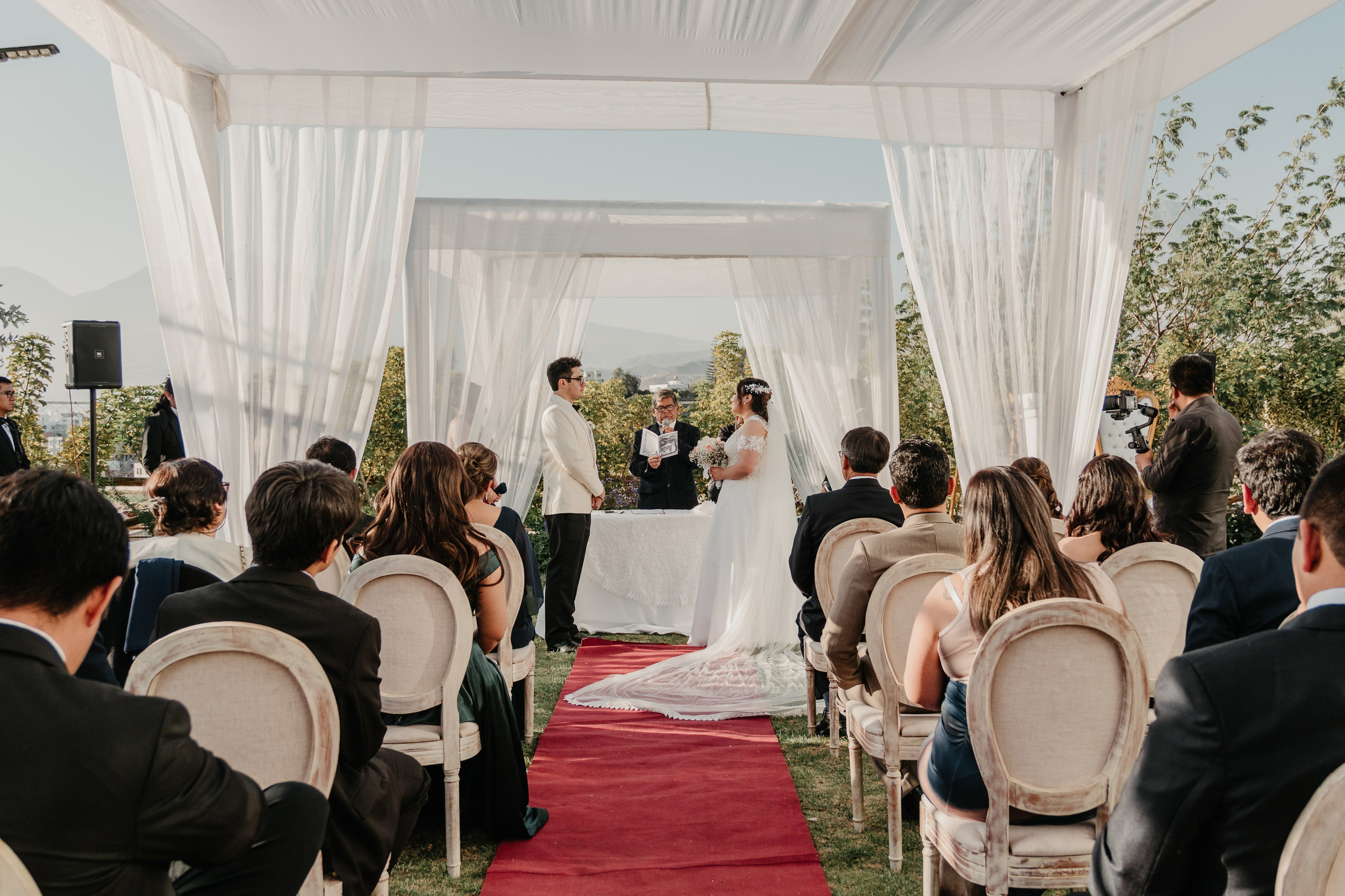 VANIA + LUIS BODA CIVIL. Studio KVTA | Fotografía y Video de Bodas en Arequipa
