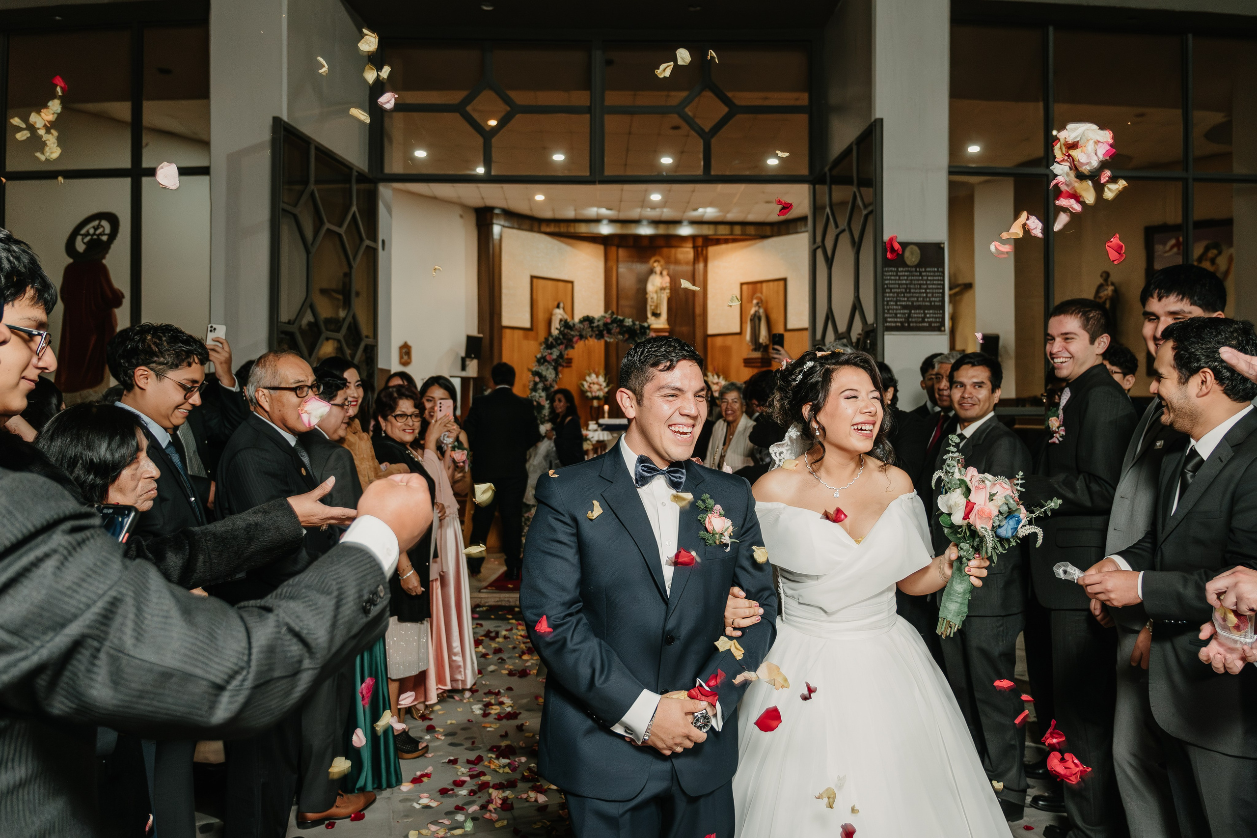ALEJANDRA + RODRIGO BODA RELIGIOSA. Studio KVTA | Fotografía y Video de Bodas en Arequipa