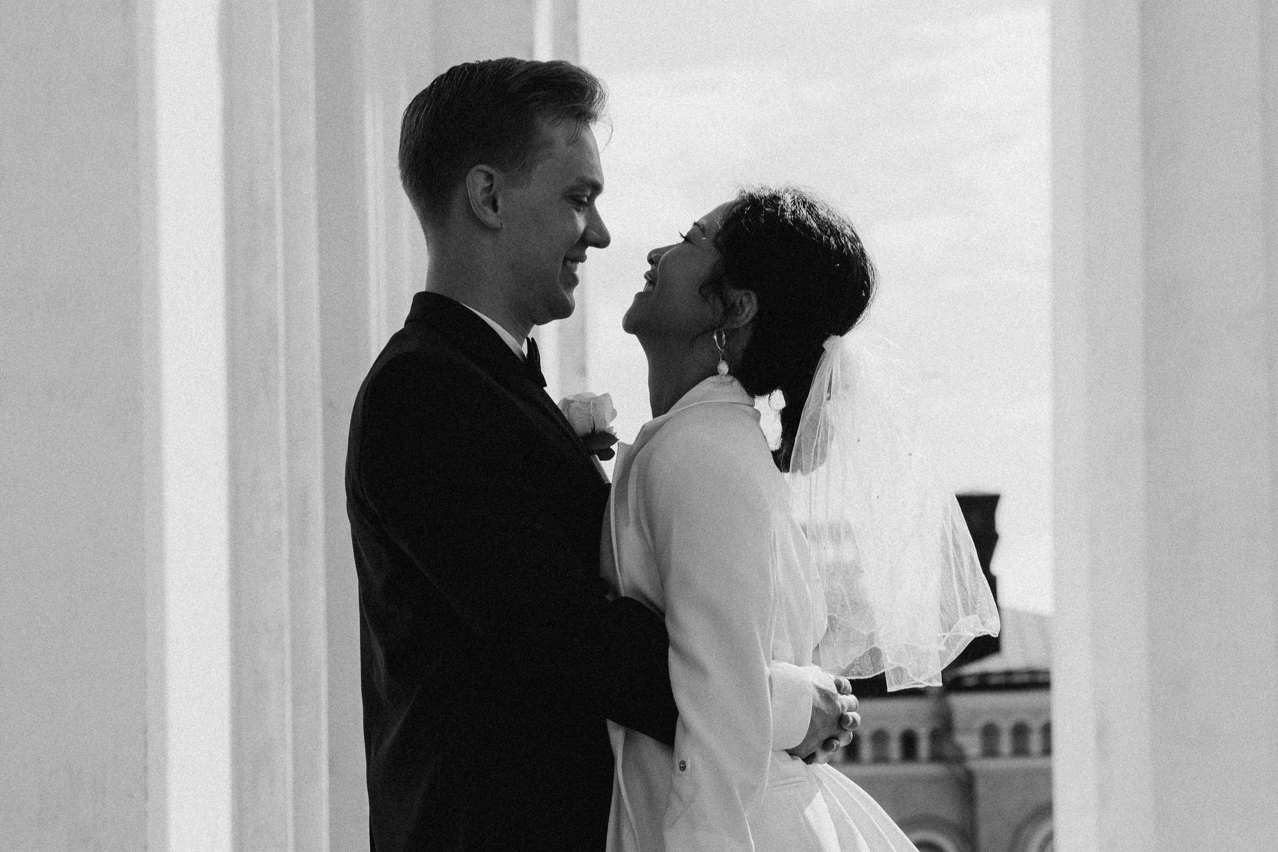 City wedding. Wedding and portrait photographer in Helsinki Vickan O