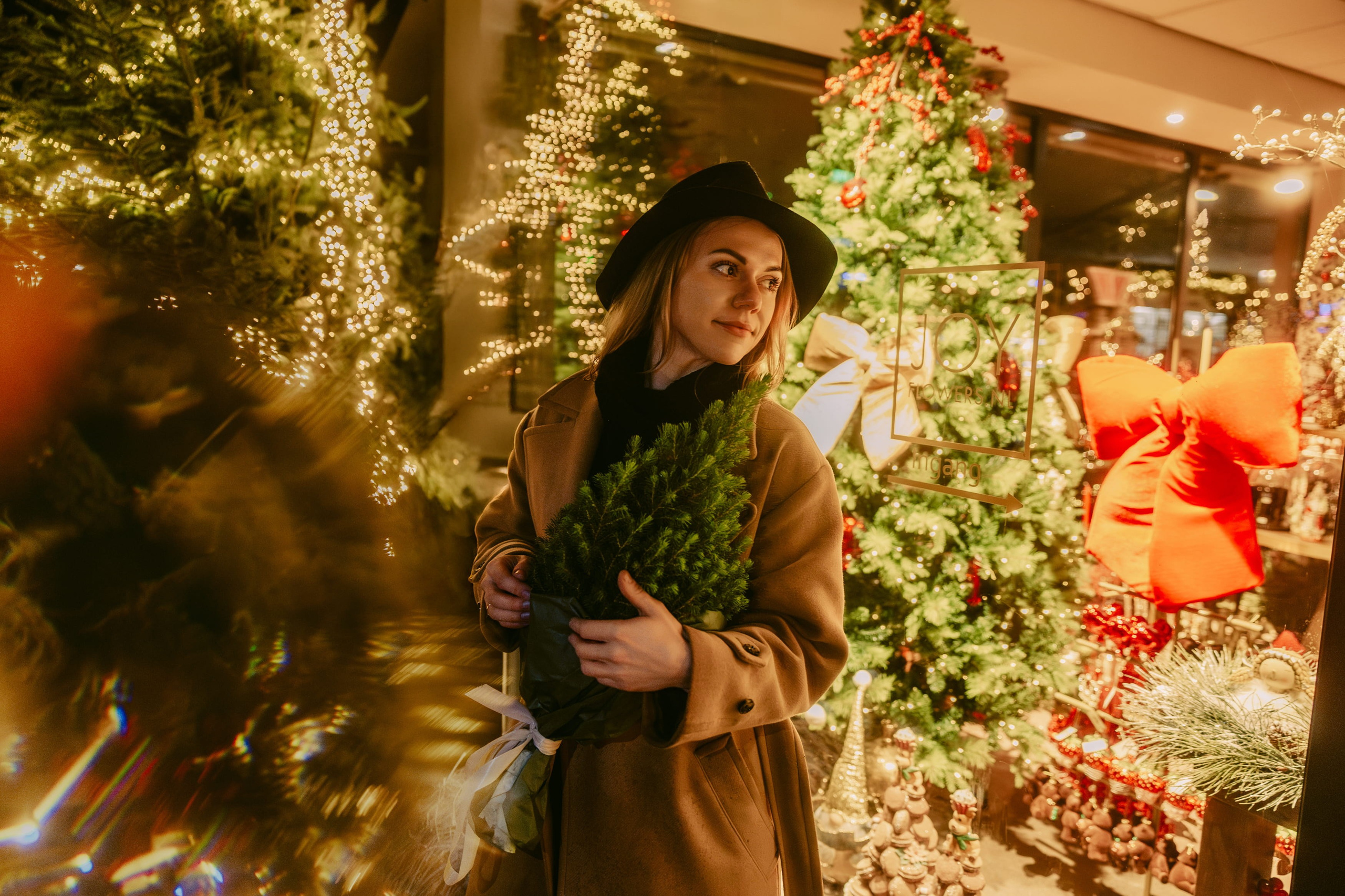 Christmas Market Photoshoot in Valkenburg | Natalia Olhova Photography. Romantic & Soulful Photography by Natalia Olhova in Rotterdam