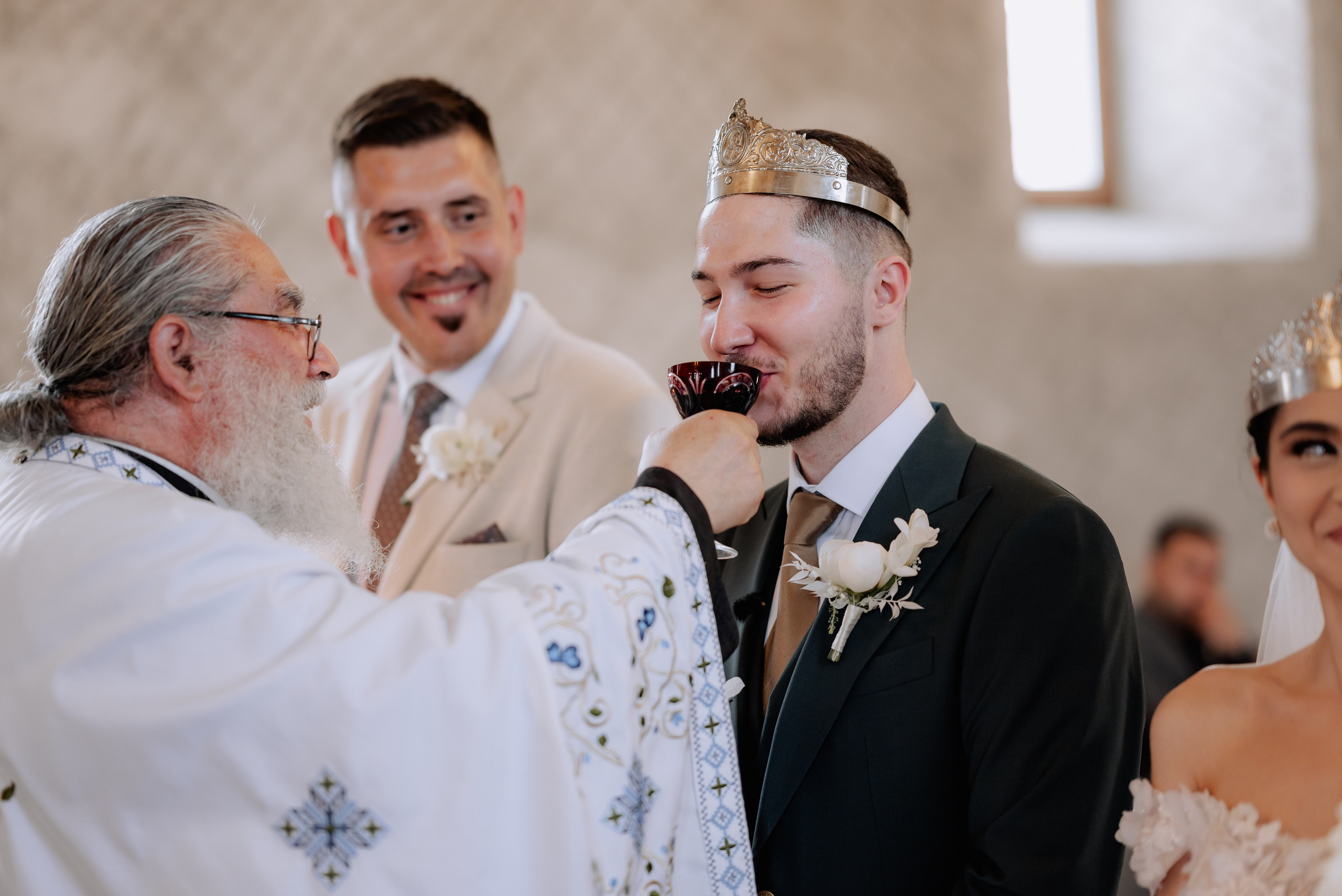 Nunta la Hotel Capitol Iasi. Proud Vision Weddings | Wedding Photography & Film — Servicii profesionale Foto Video Nunta Iasi