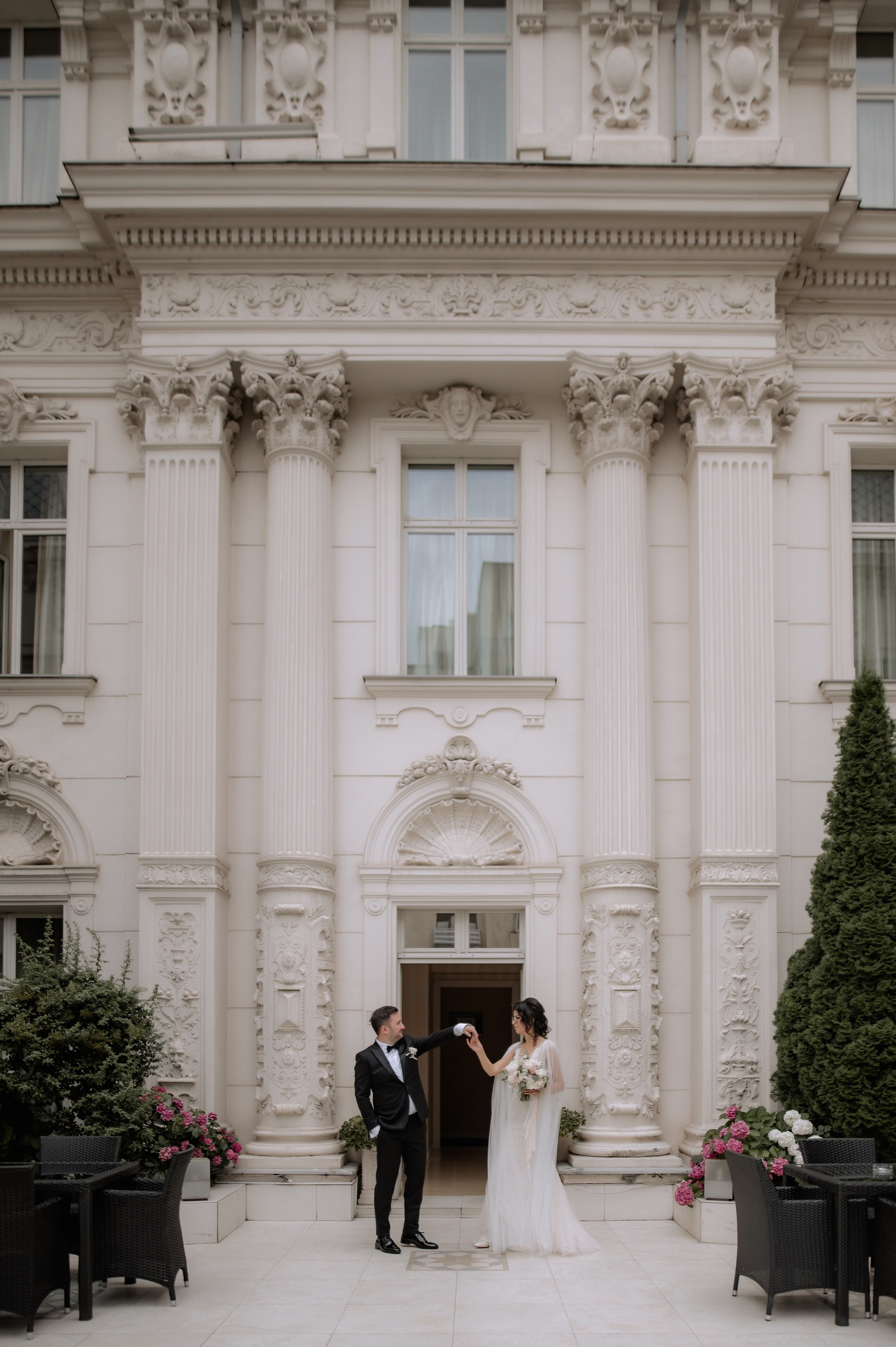 Fotograf Nunta Bucuresti la Baroque Events and Garden. Proud Vision Weddings | Wedding Photography & Film — Servicii profesionale Foto Video Nunta Iasi