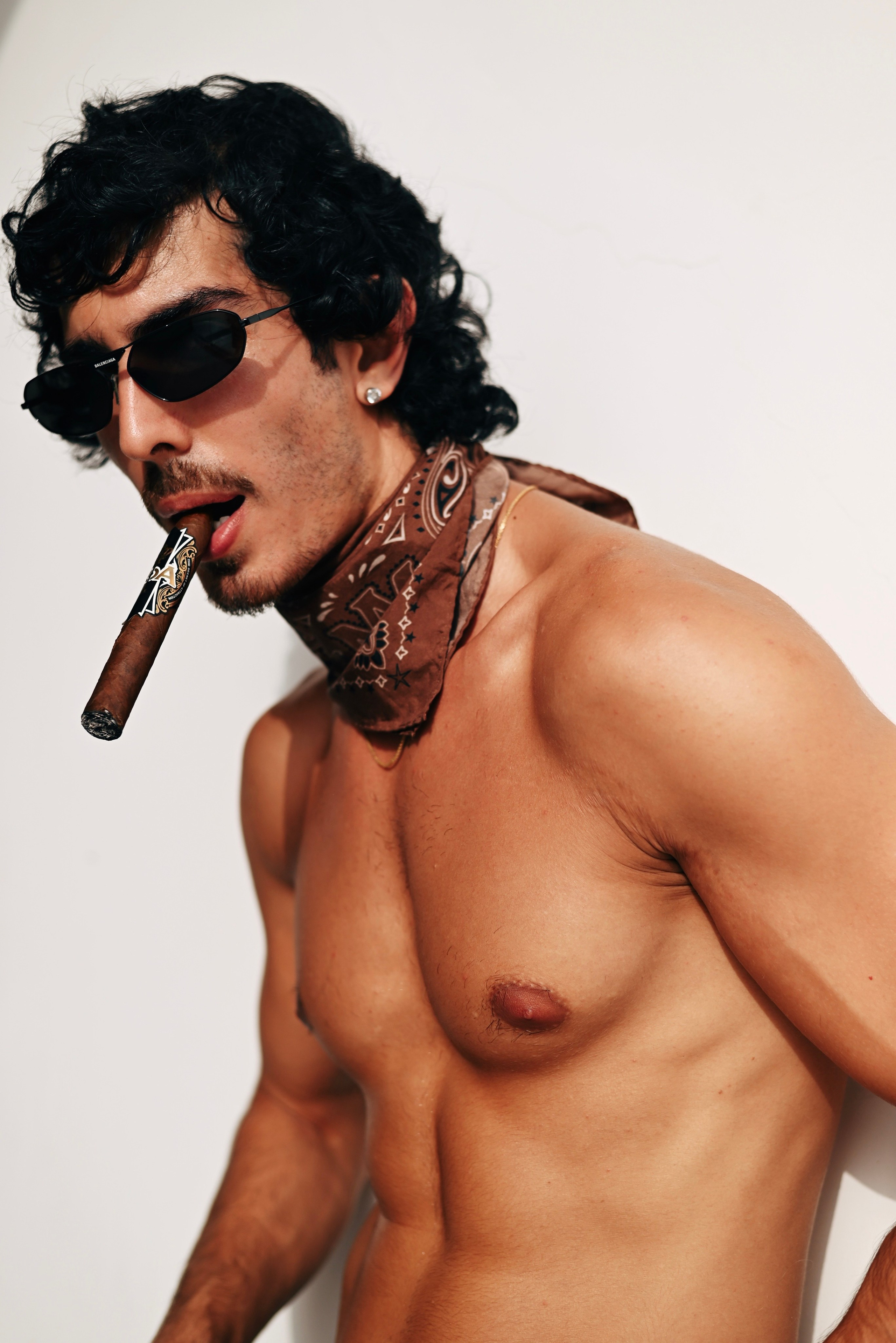 МУЖСКАЯ ПОРТЕТНАЯ СЪЁМКА. Фотограф и Reels креатор в Дубае