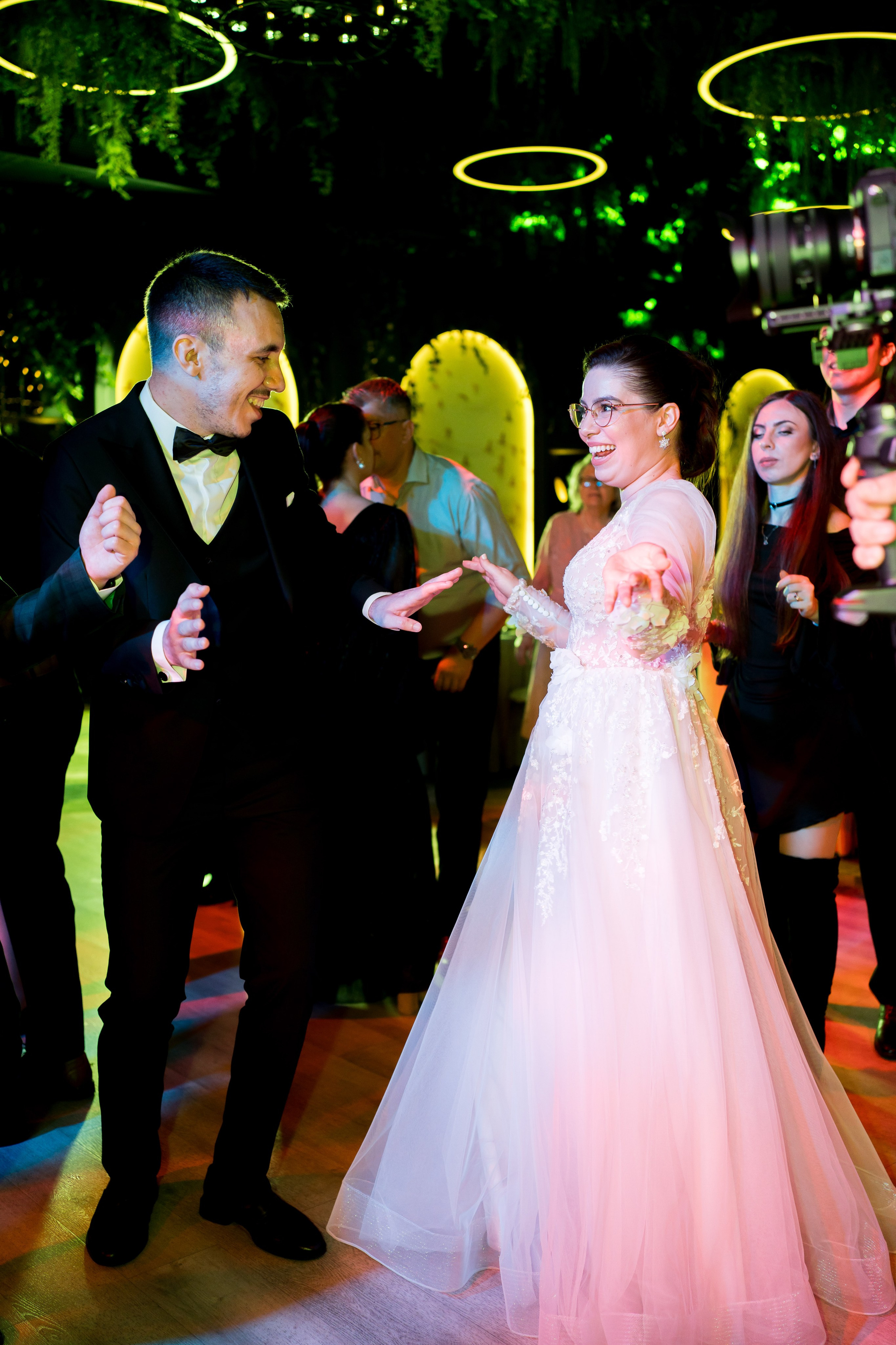 PARTY. Gabriel Florea — Fotograf nuntă București