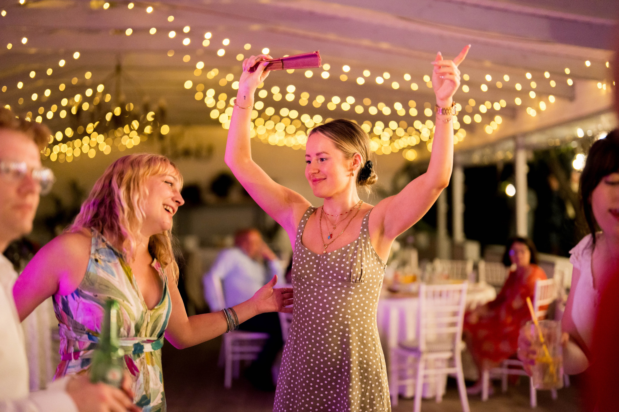 PARTY. Gabriel Florea — Fotograf nuntă București