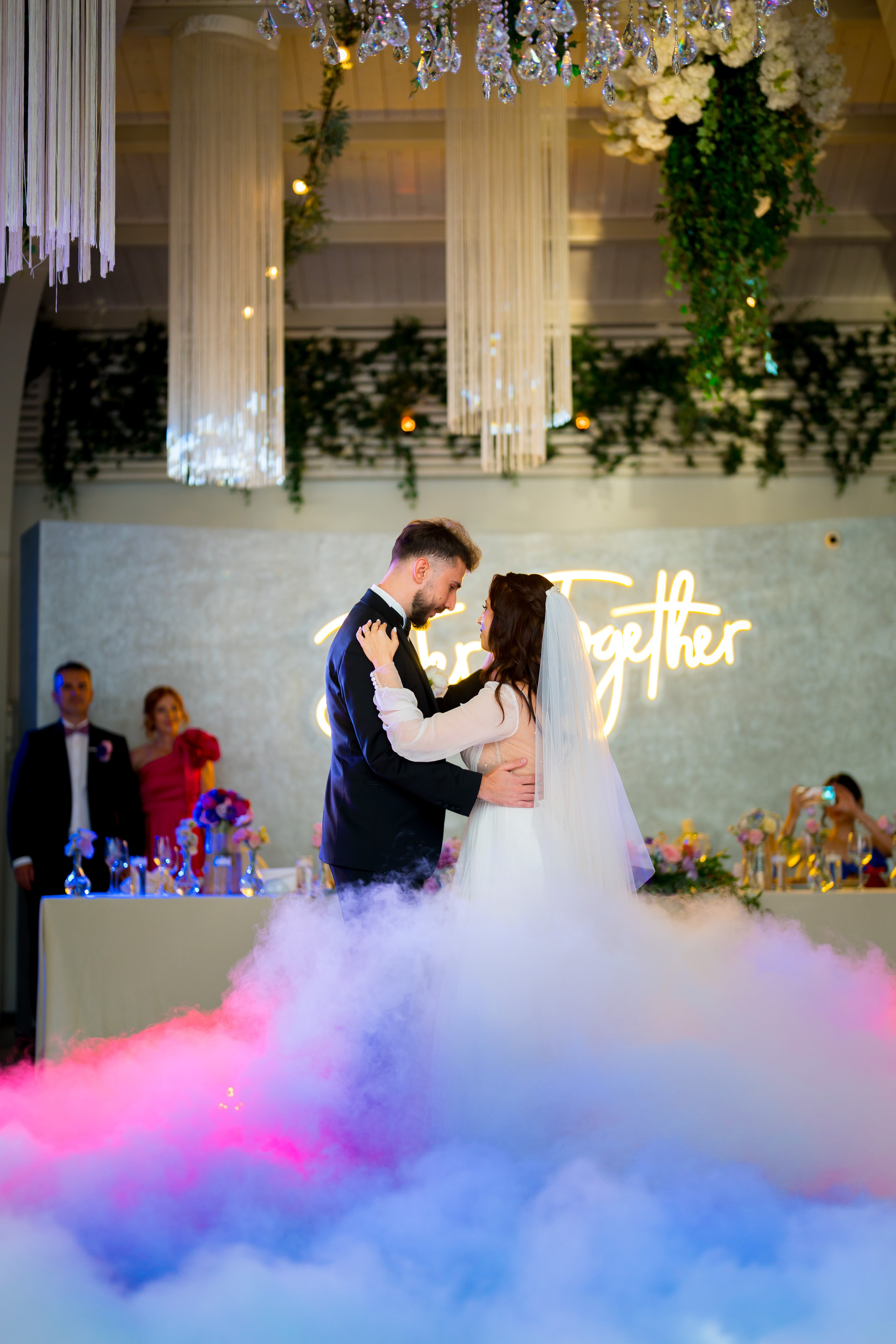 PARTY. Gabriel Florea — Fotograf nuntă București