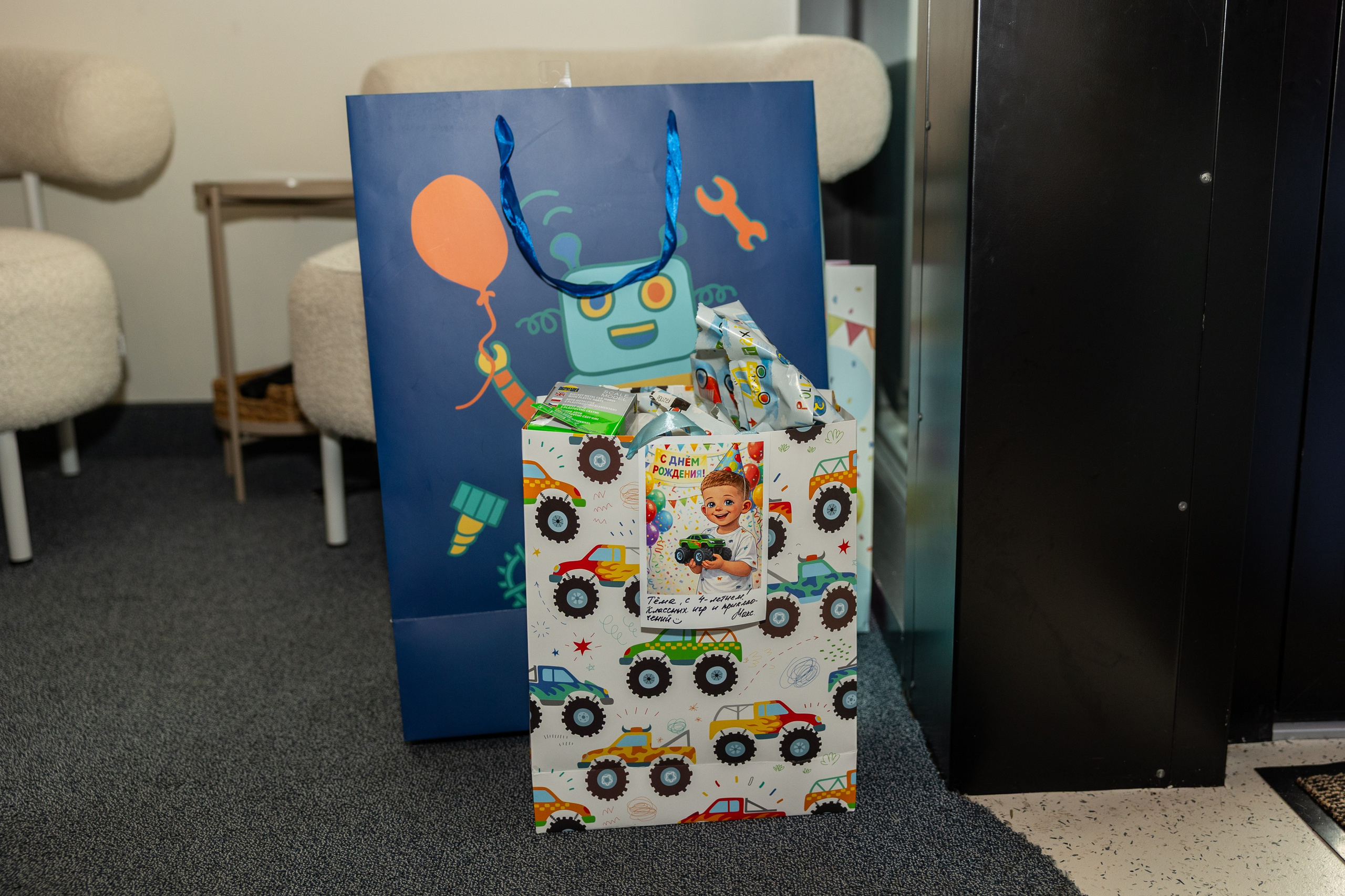 День рождения Артёма 24 января 2026 года. Семейный и детский фотограф в Варшаве Мила Бобровская