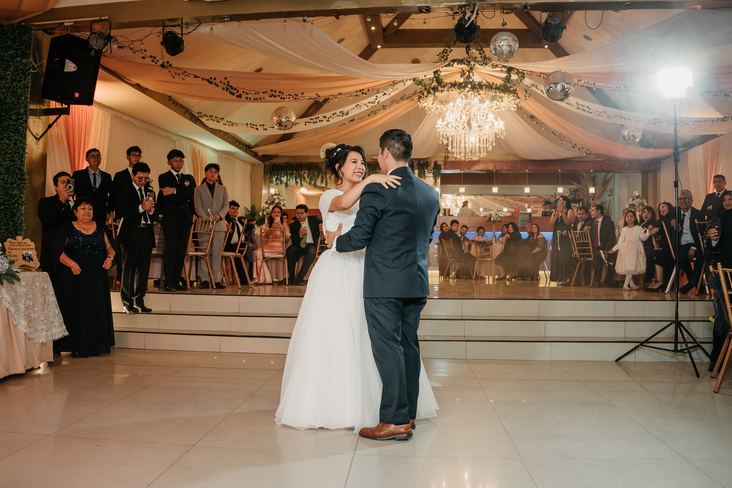 ALEJANDRA + RODRIGO BODA RELIGIOSA. Studio KVTA | Fotografía y Video de Bodas en Arequipa