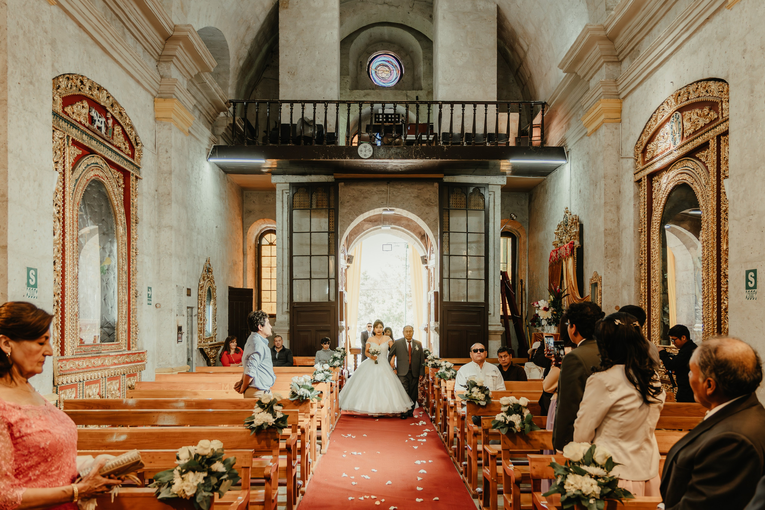 VANESSA + FRANKLIN BODA RELIGIOSA. Studio KVTA | Fotografía y Video de Bodas en Arequipa