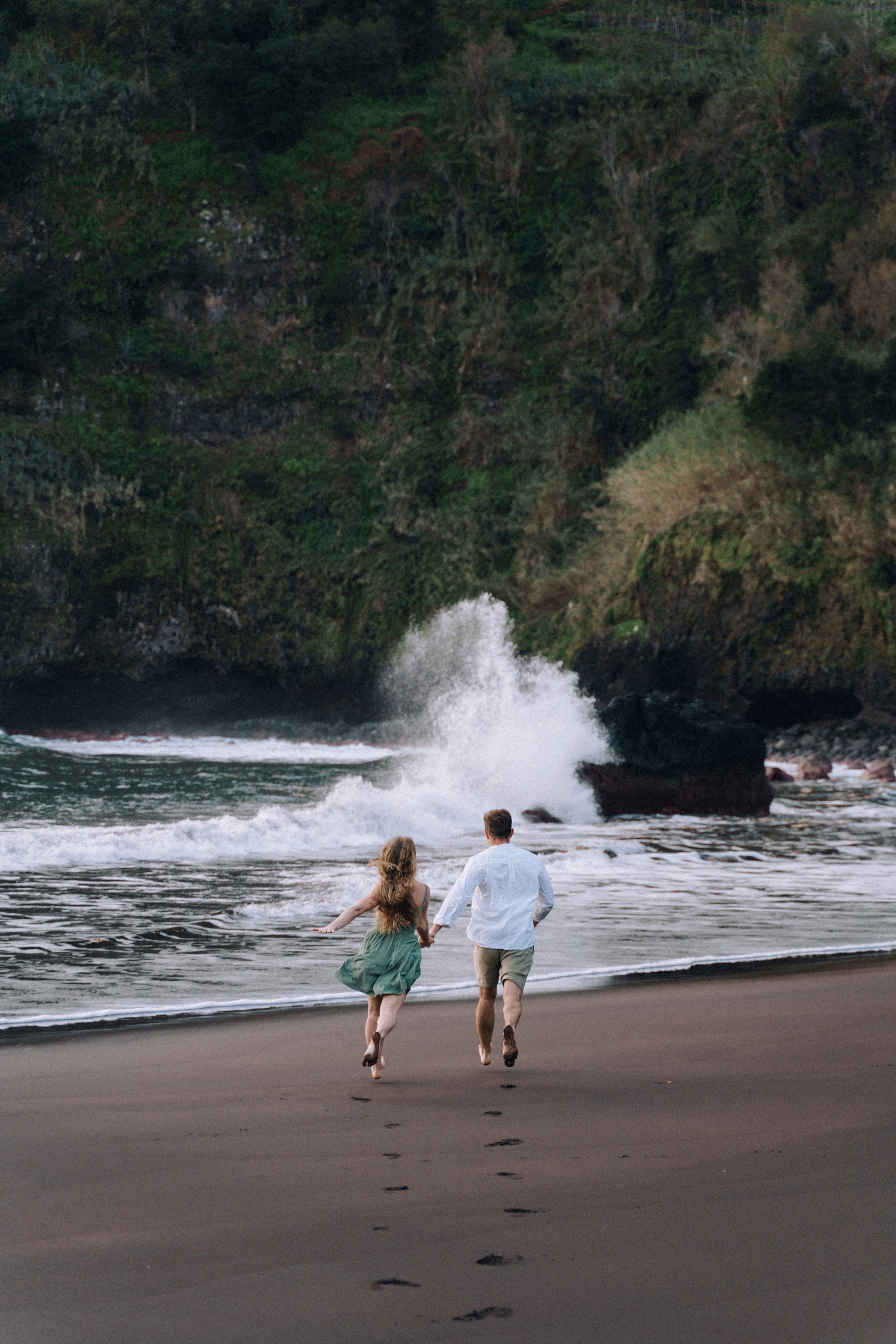 Couple Photoshoot on a Secluded Beach|Madeira Photographer. Your photographer in Madeira