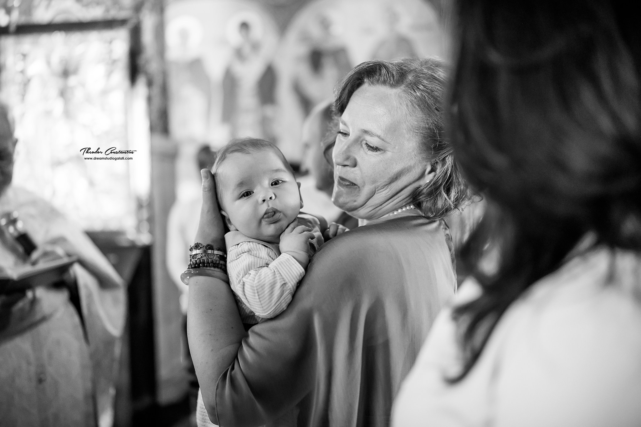 Botez. Dream Studio Galați – ședințe foto profesionale pentru familie, portrete și evenimente