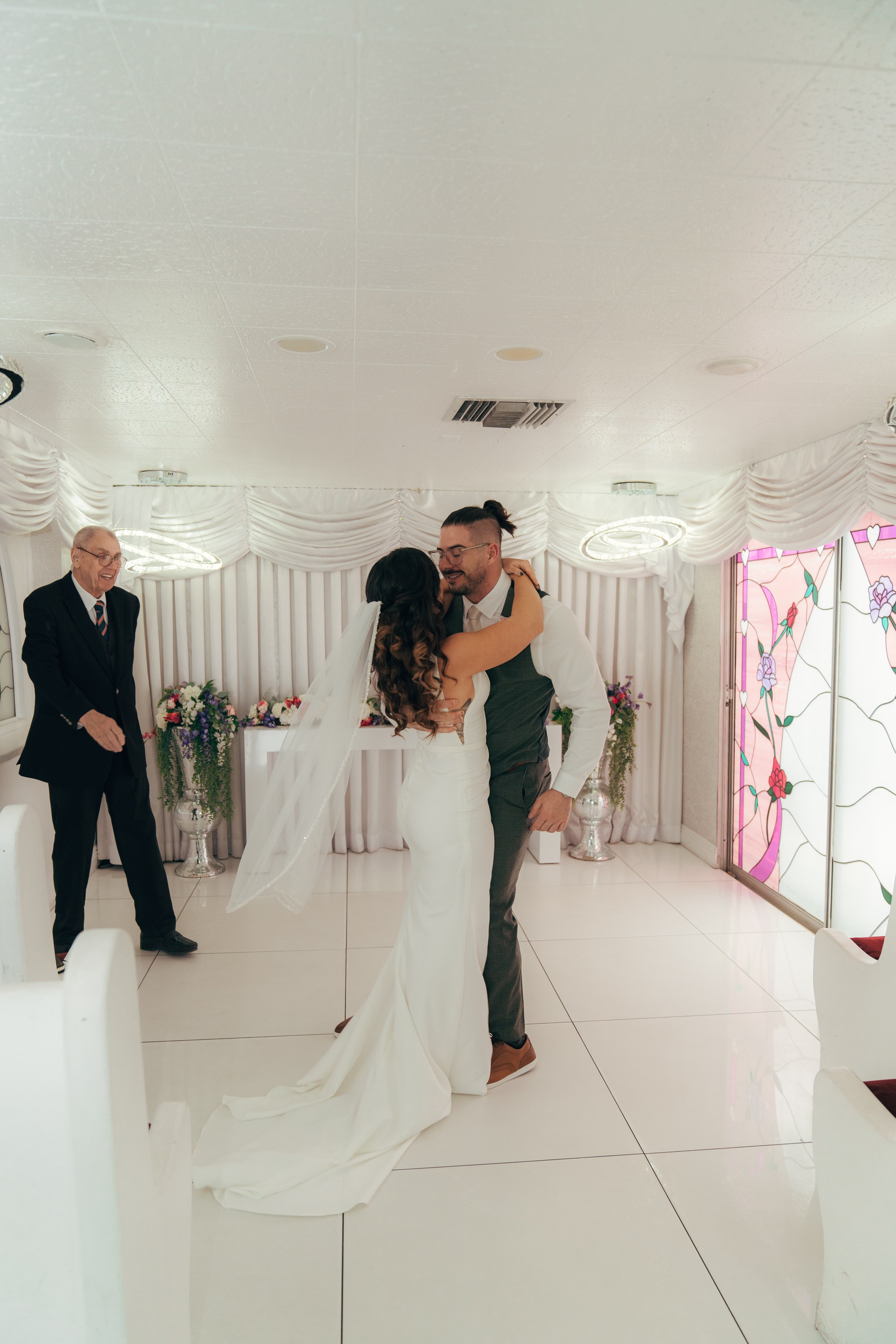 Evan&Jessica. Wedding & elopement photographer Viktoriya Kravtsov. Las Vegas