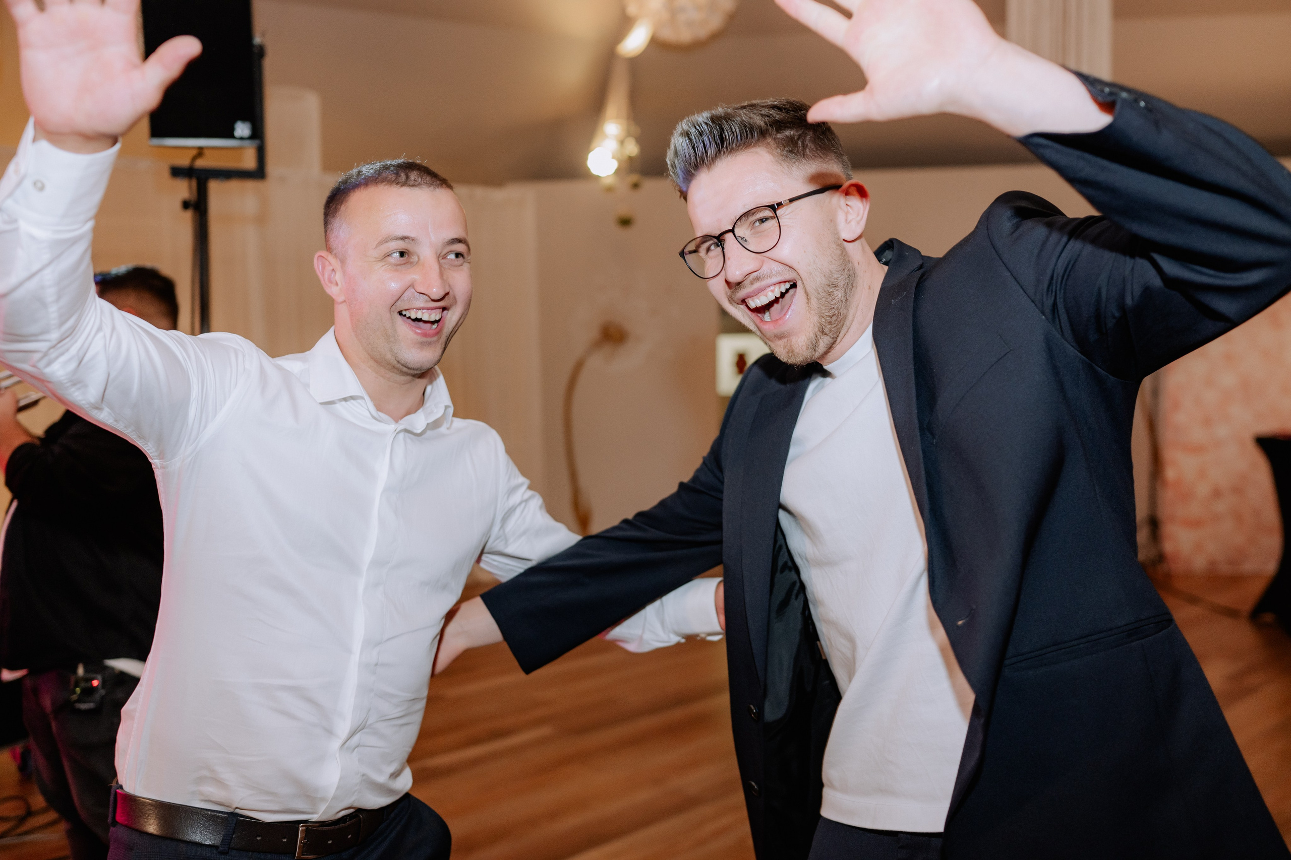 Madalina + Cosmin | Wedding day. Proud Vision Weddings | Wedding Photography & Film — Servicii profesionale Foto Video Nunta Iasi