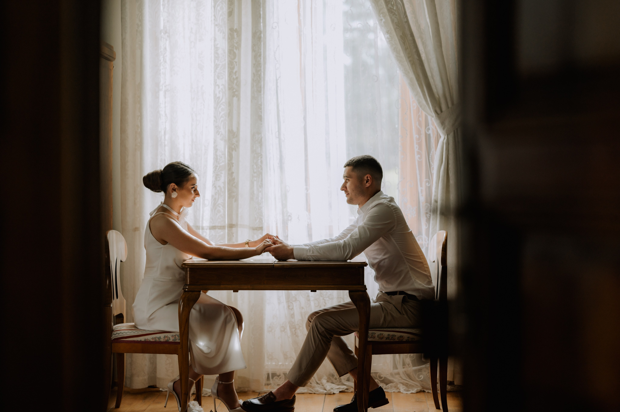 Sedinta foto video la Conac Polizu. Proud Vision Weddings | Wedding Photography & Film — Servicii profesionale Foto Video Nunta Iasi