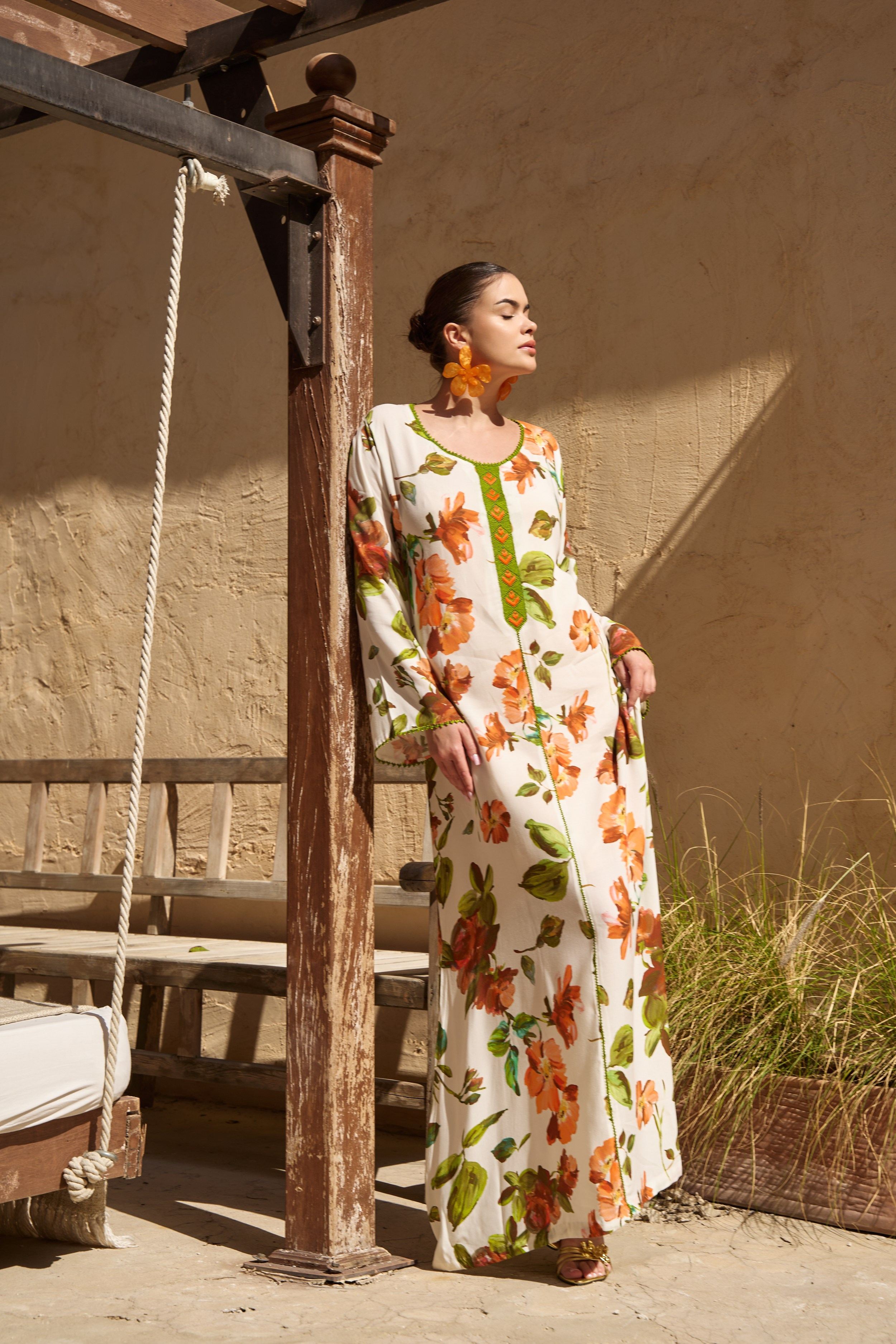 FASHION. Fashion and advertising photographer Alina Mikhalkovich Dubai