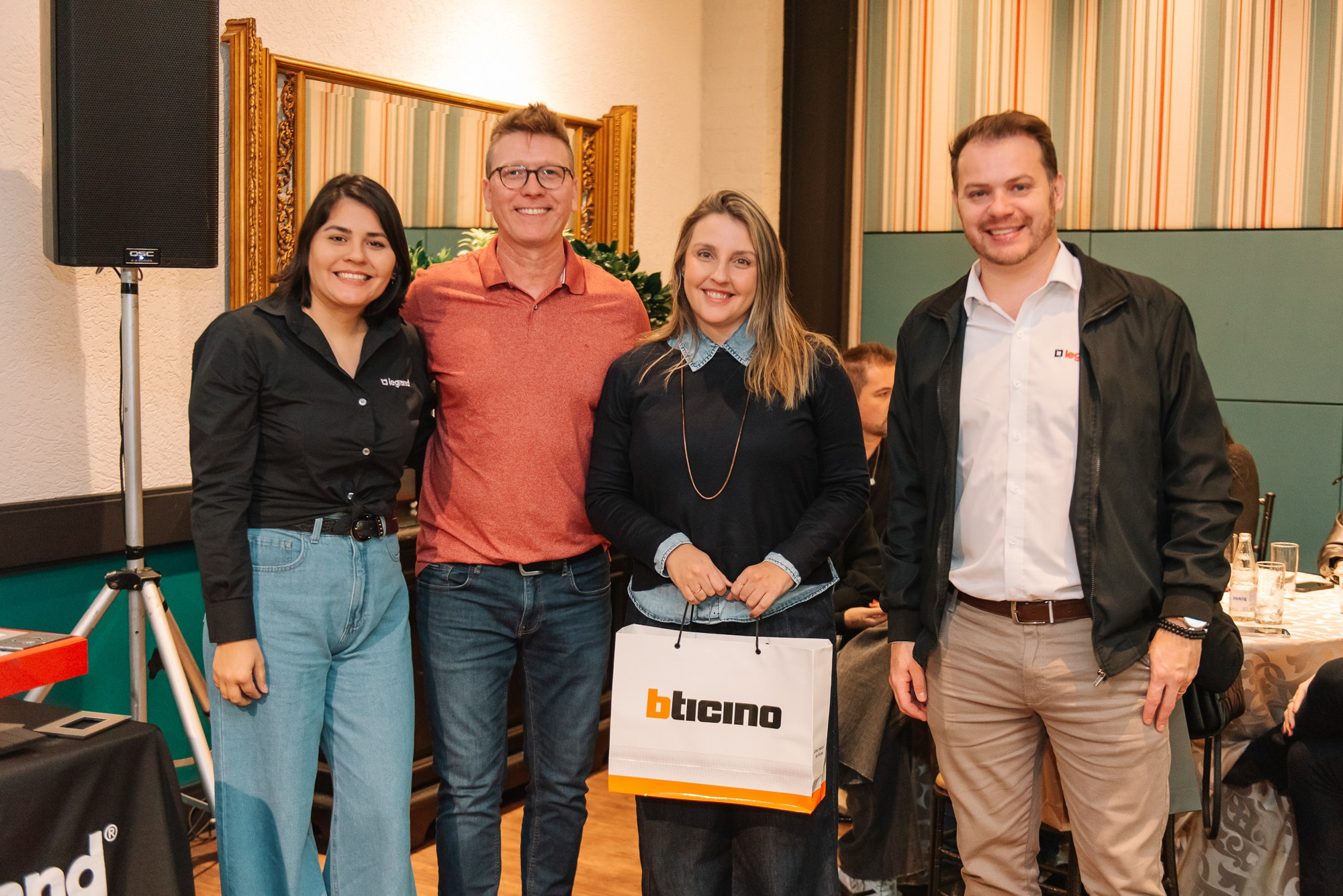 Café + Conteúdo | Casa Pinezi. 78 Imagens