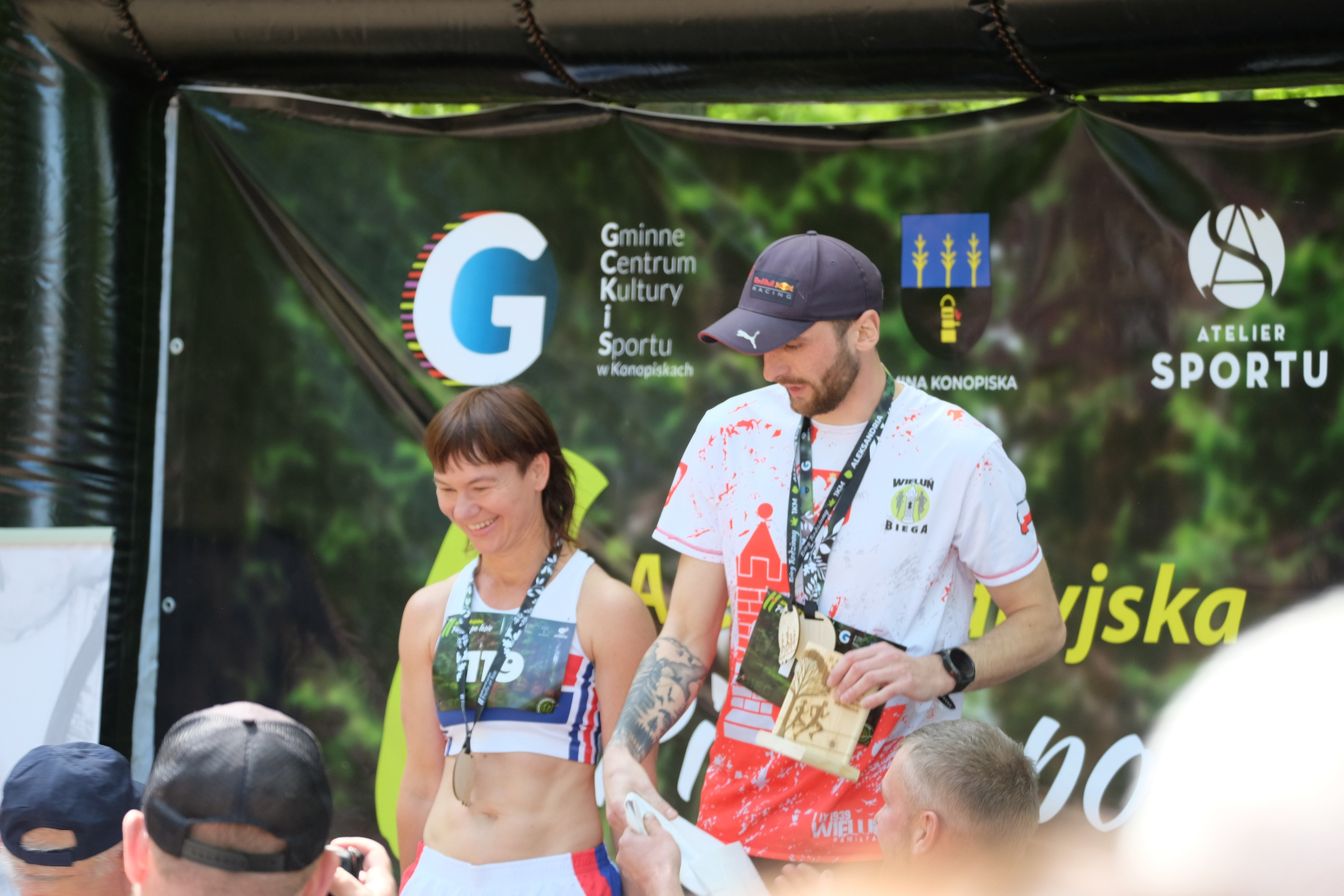 Aleksandryjska Piątka po lesie. Main