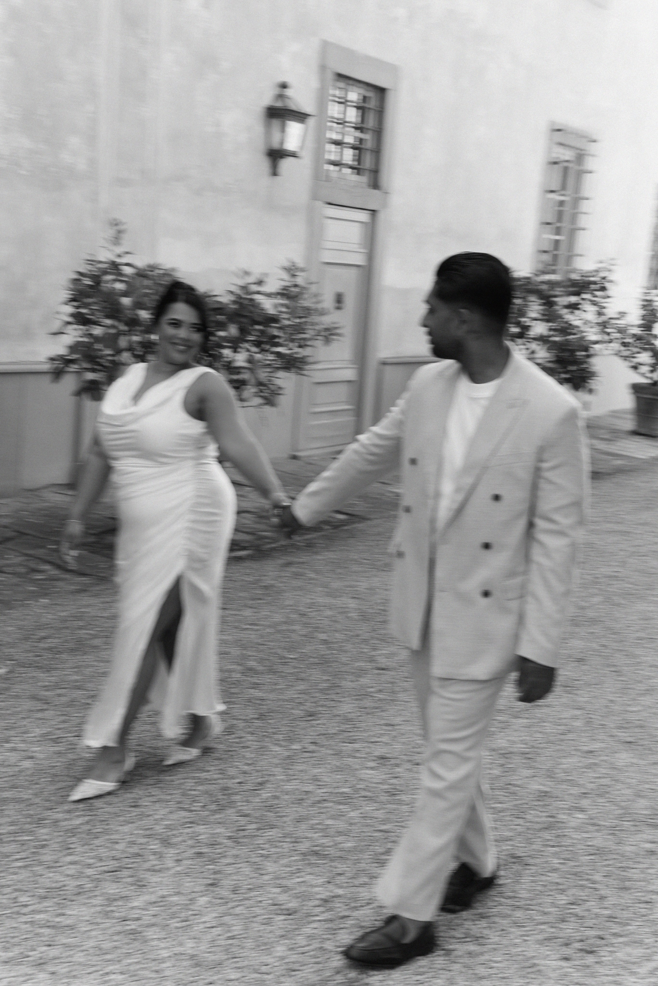 Pre-wedding in Tuscany. Wedding photographer Italy